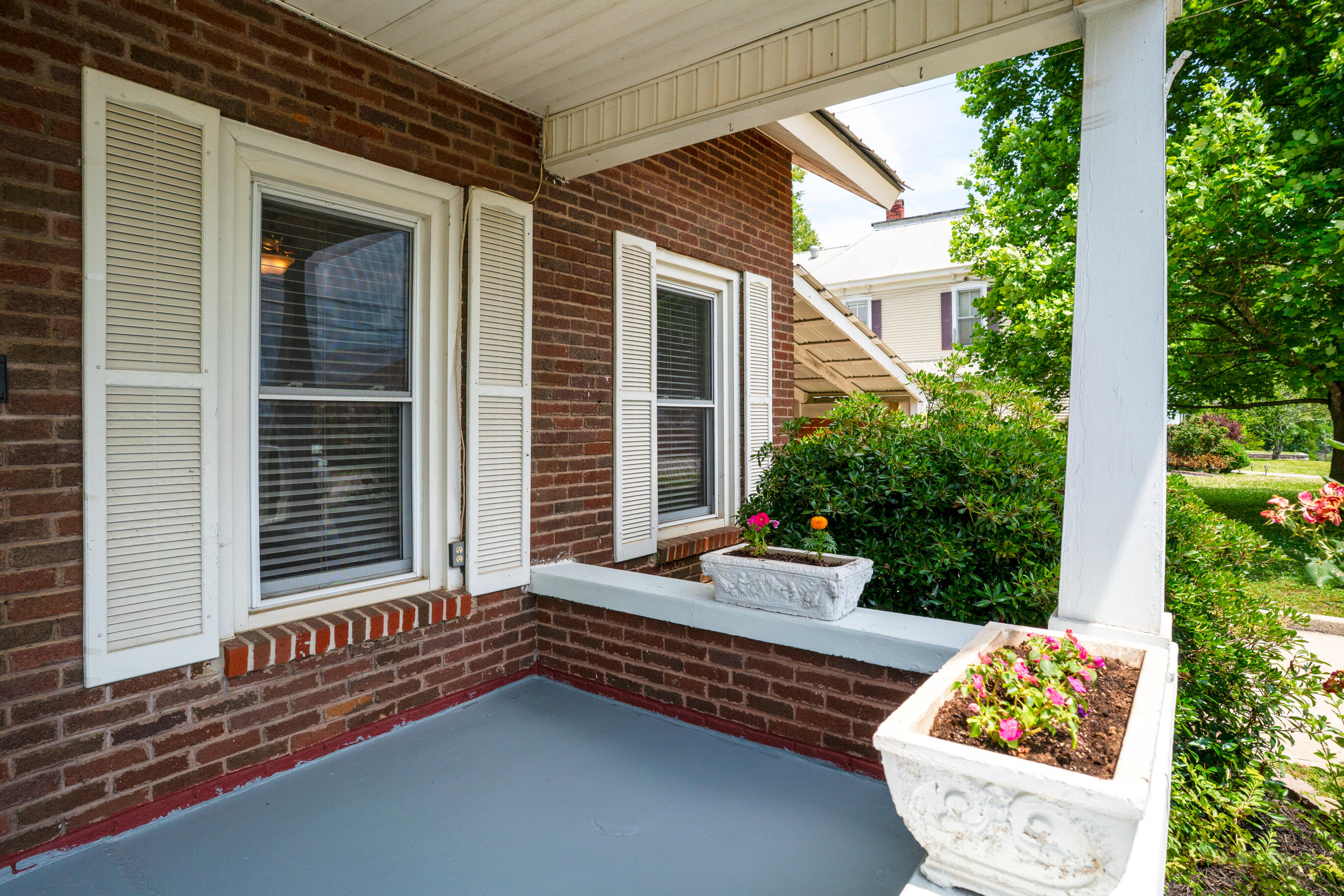 804 Elm Avenue