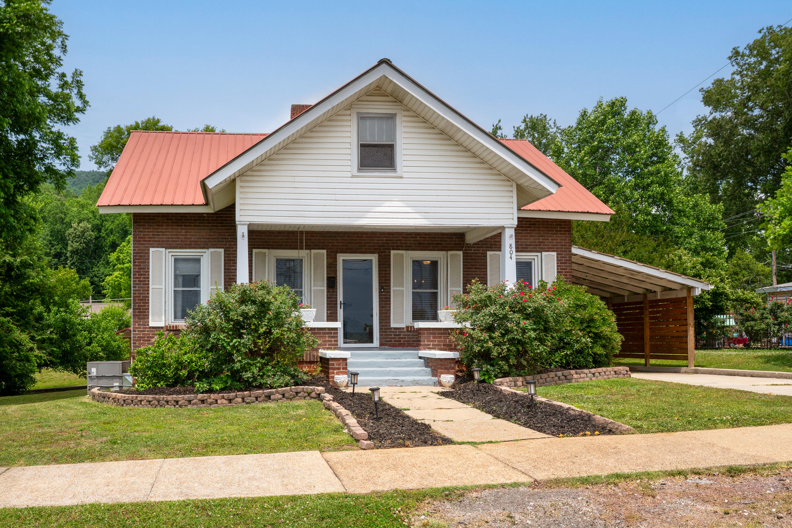 804 Elm Avenue