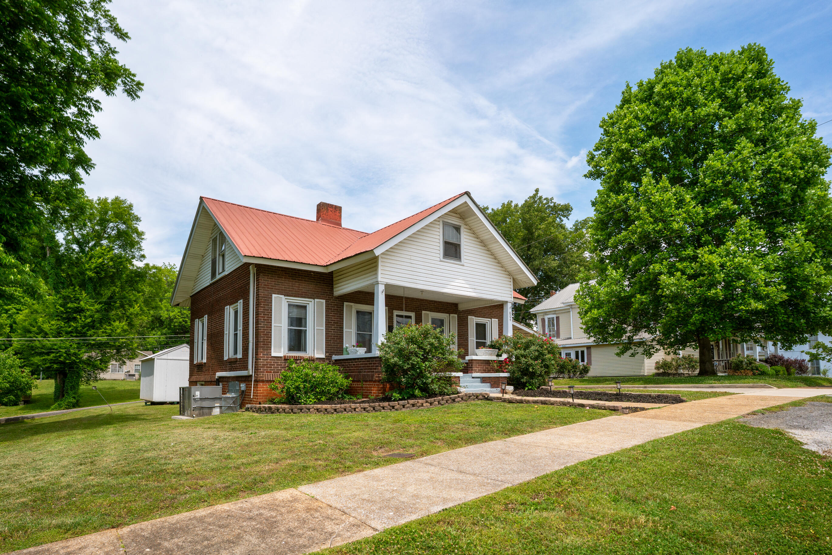 804 Elm Avenue