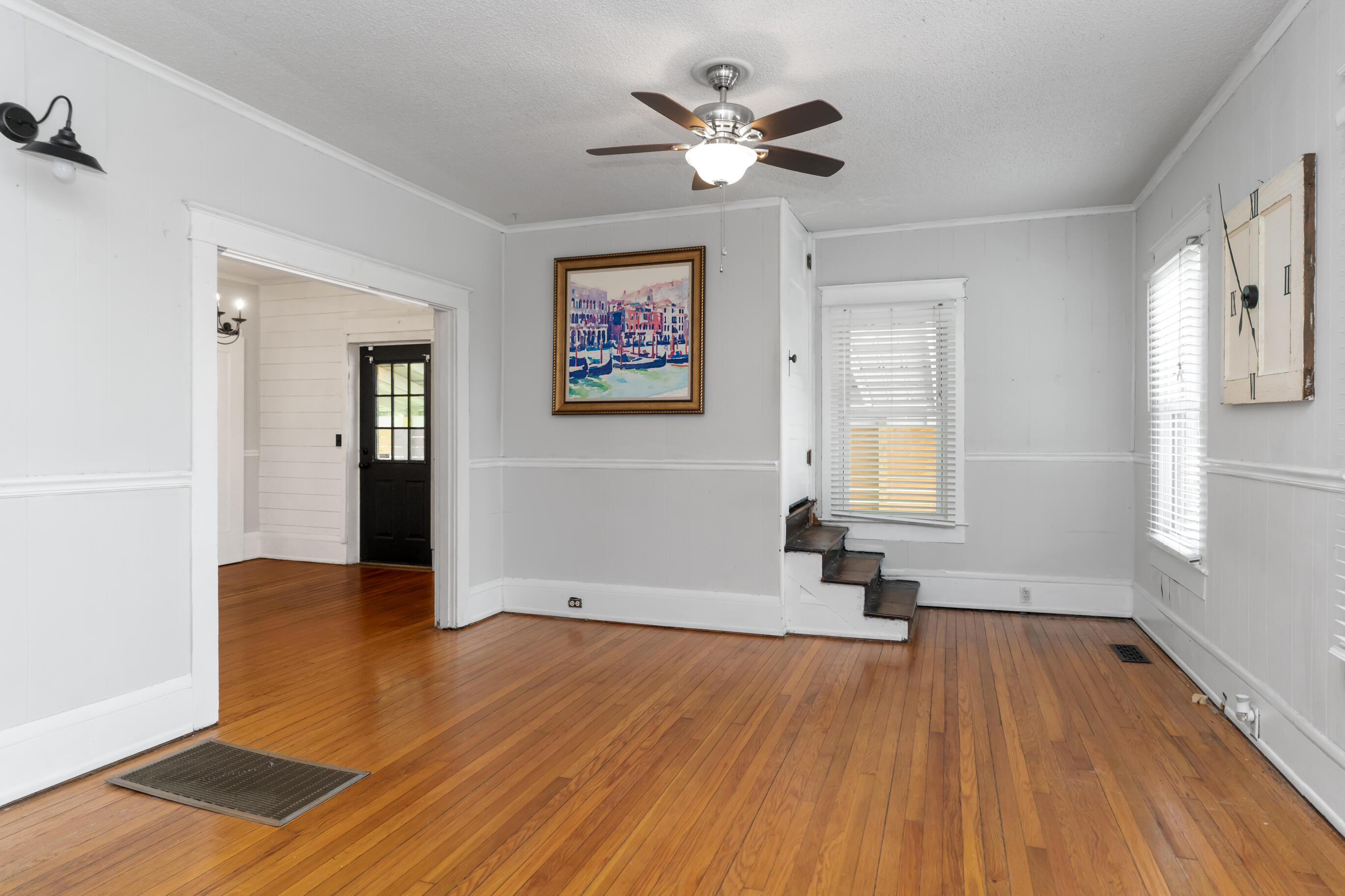 804 Elm Avenue