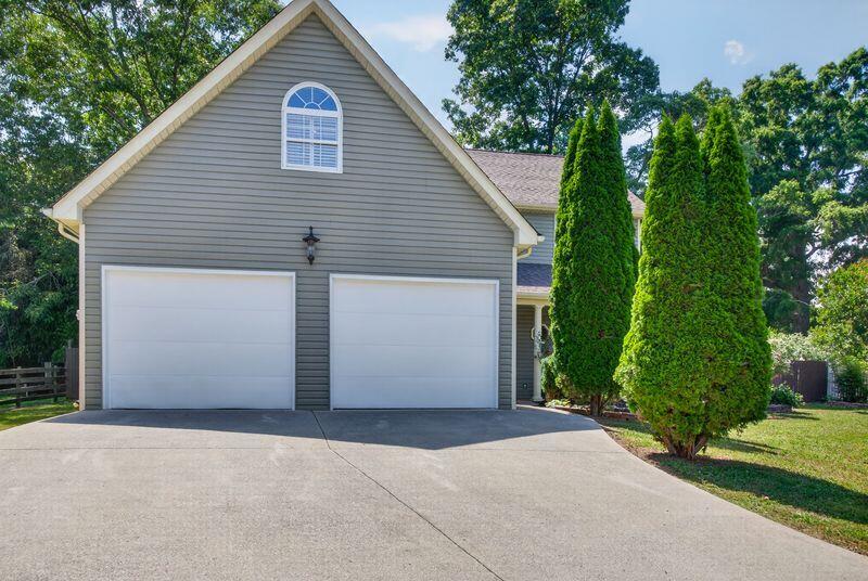 112 Dogwood Trail