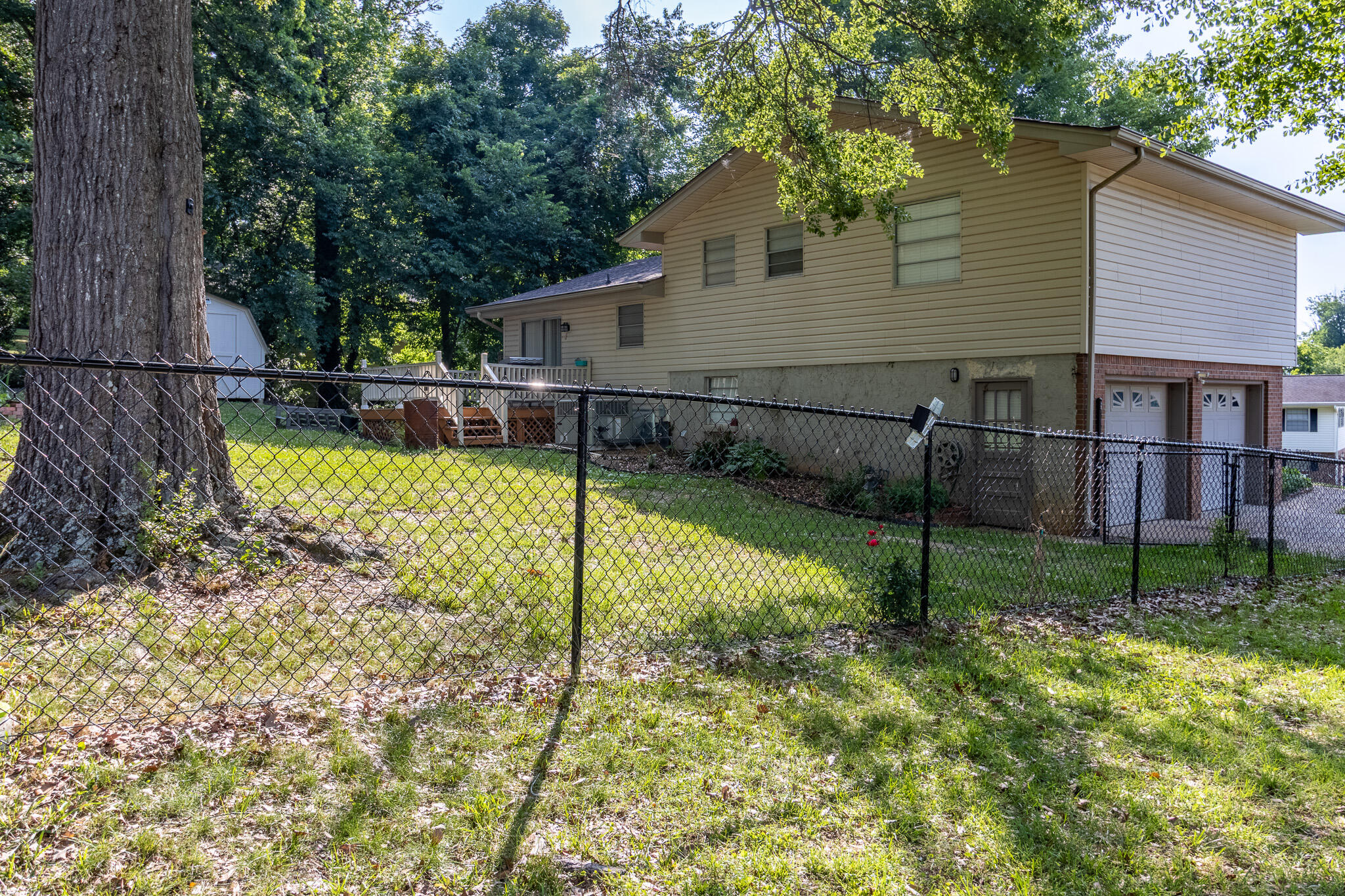 901 Spurling Drive