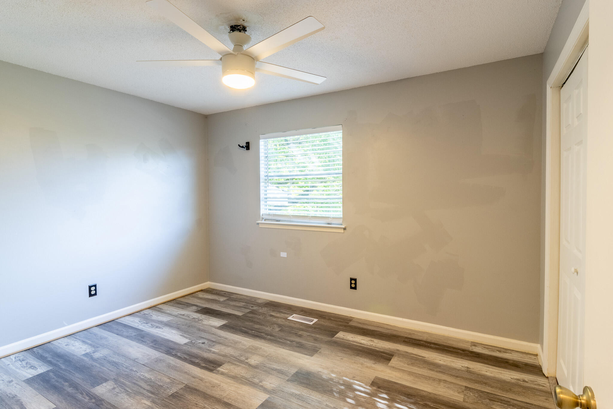 901 Spurling Drive