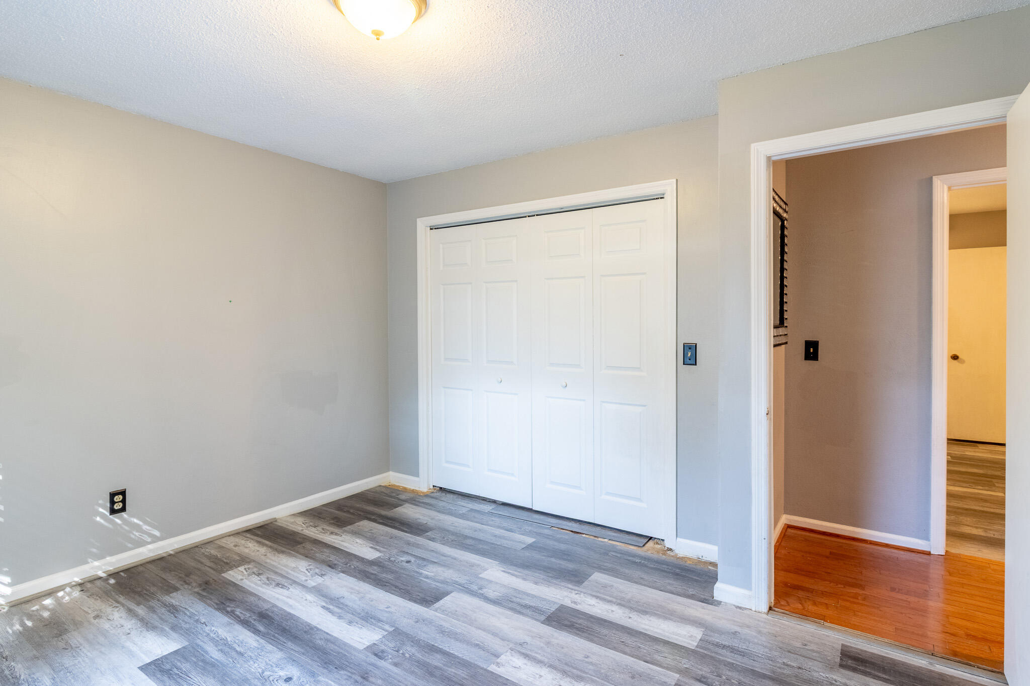 901 Spurling Drive