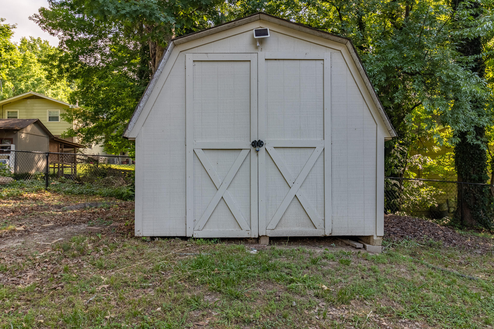 901 Spurling Drive