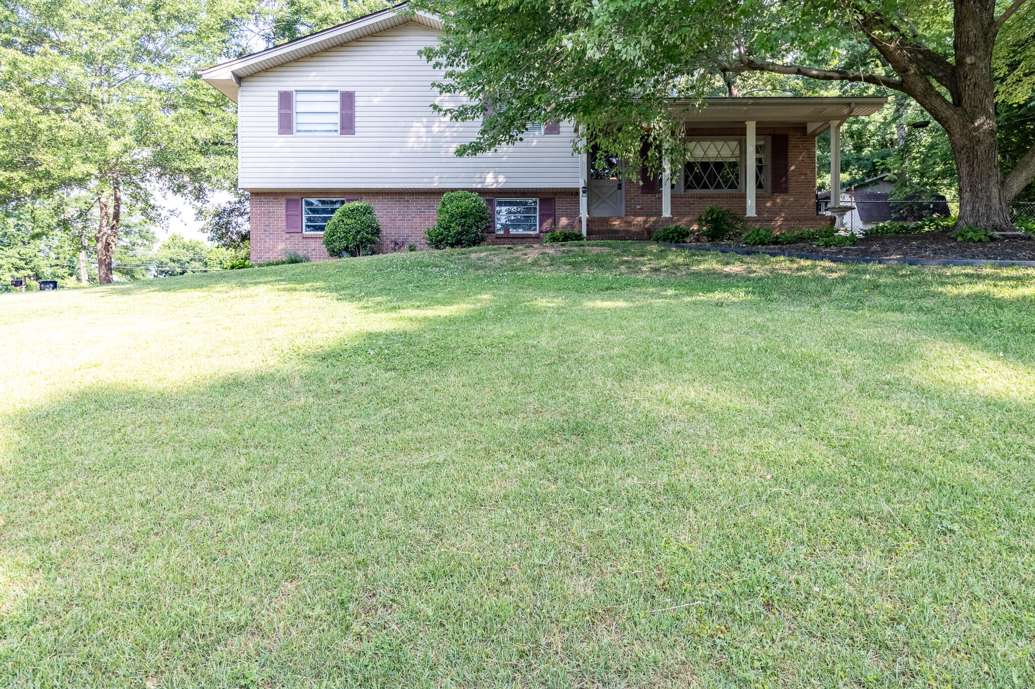 901 Spurling Drive