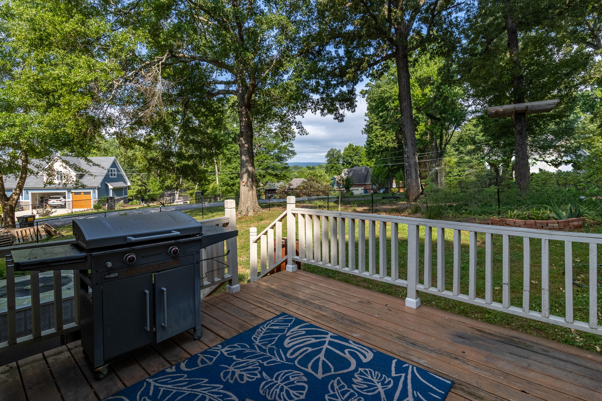 901 Spurling Drive