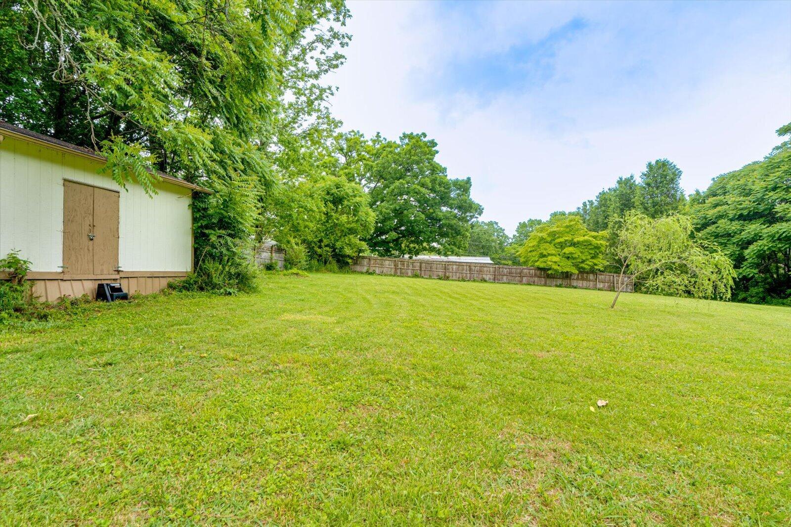 5313 Taft Highway