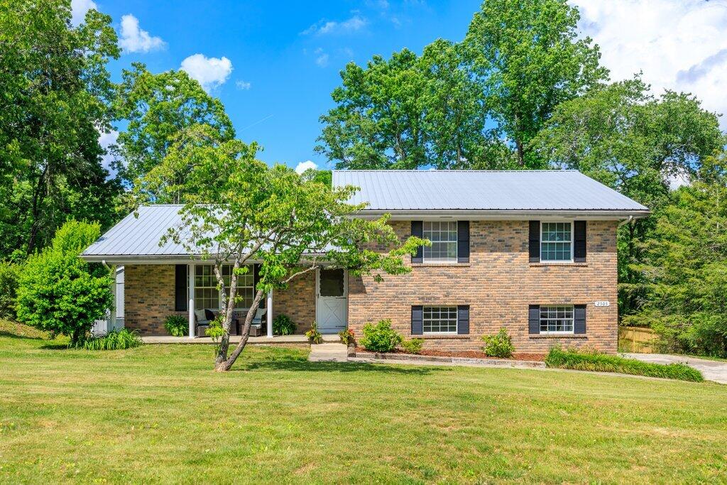 2505 Dowler Circle