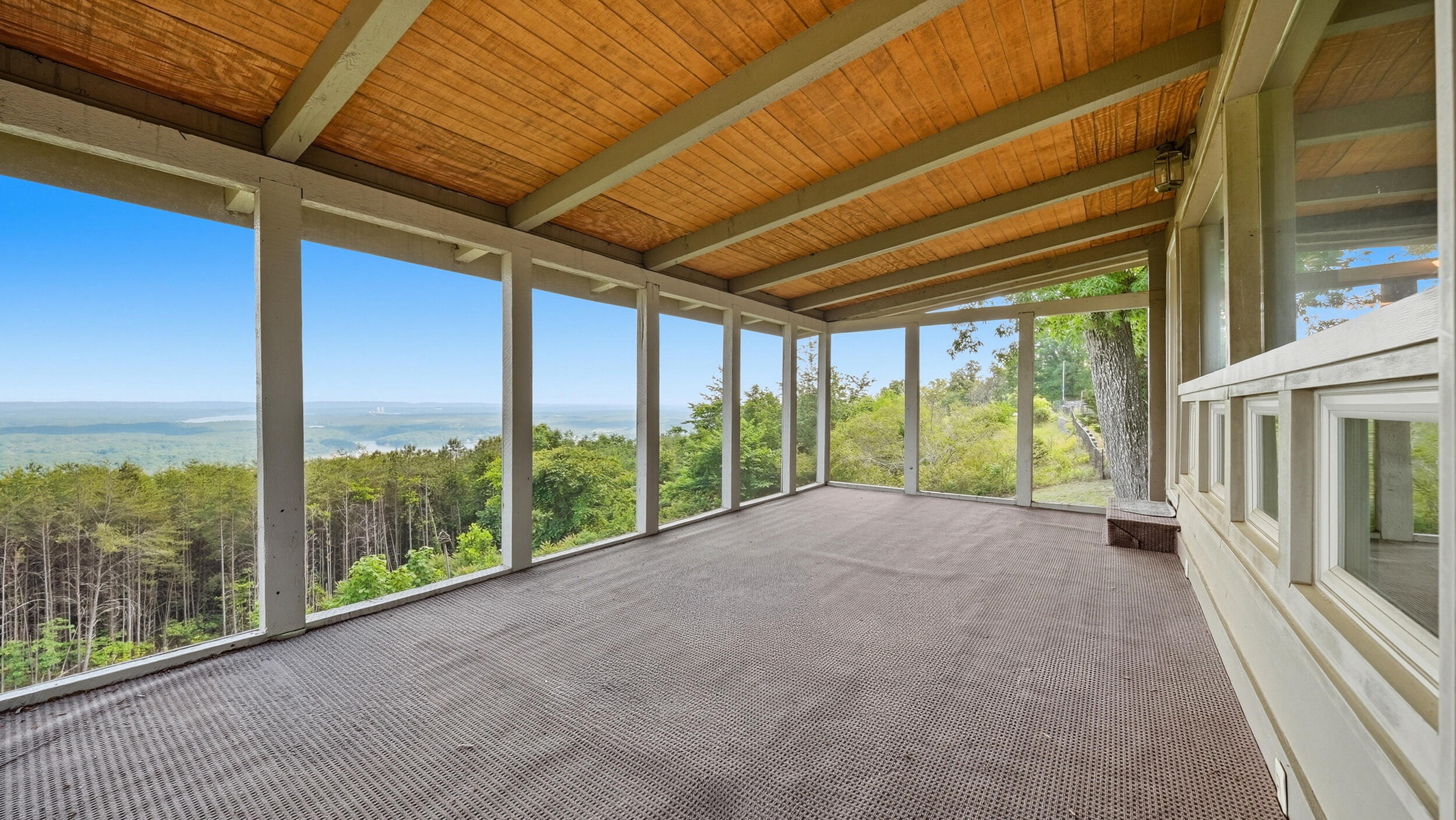 12024 Laurbrow Road