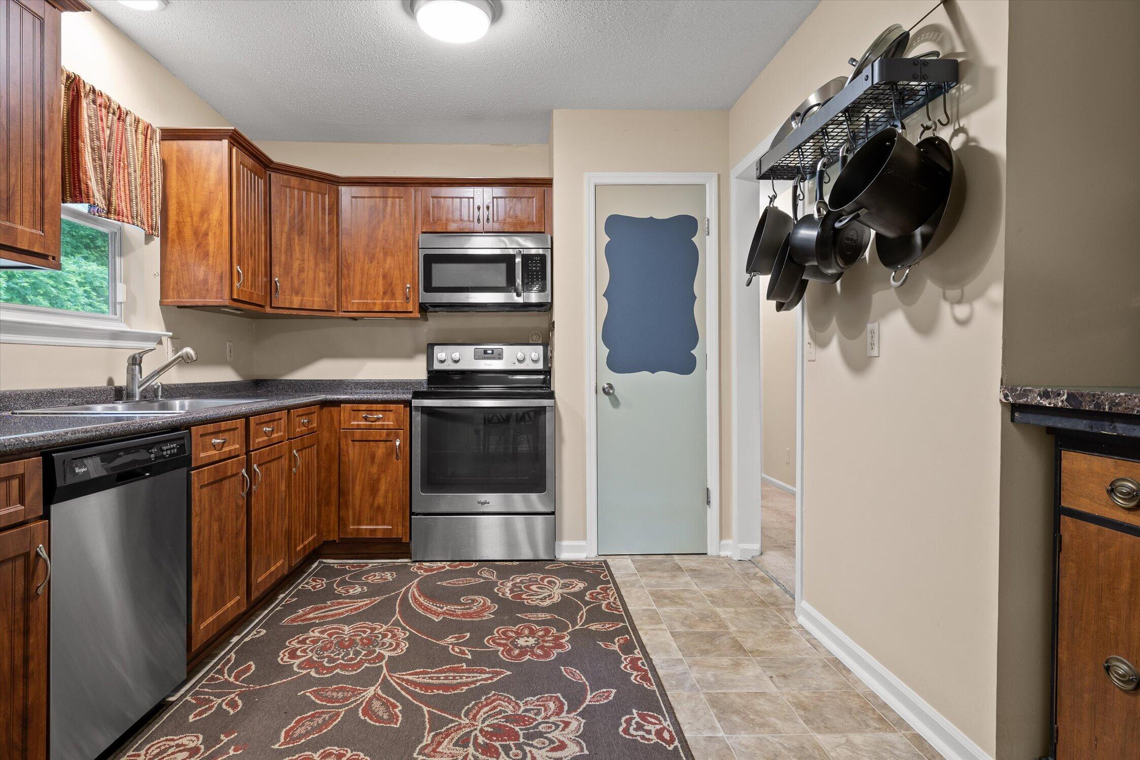 8462 Cross Timbers Circle