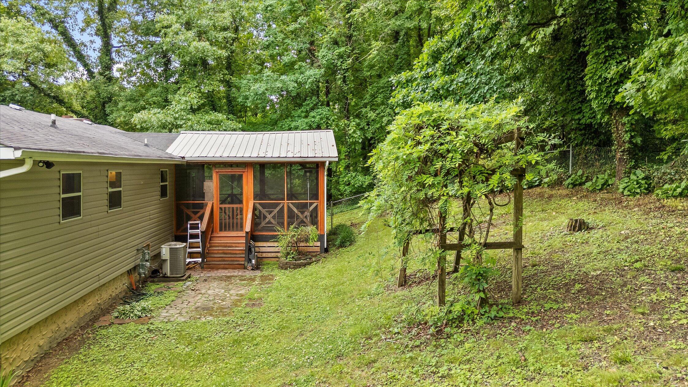 8462 Cross Timbers Circle