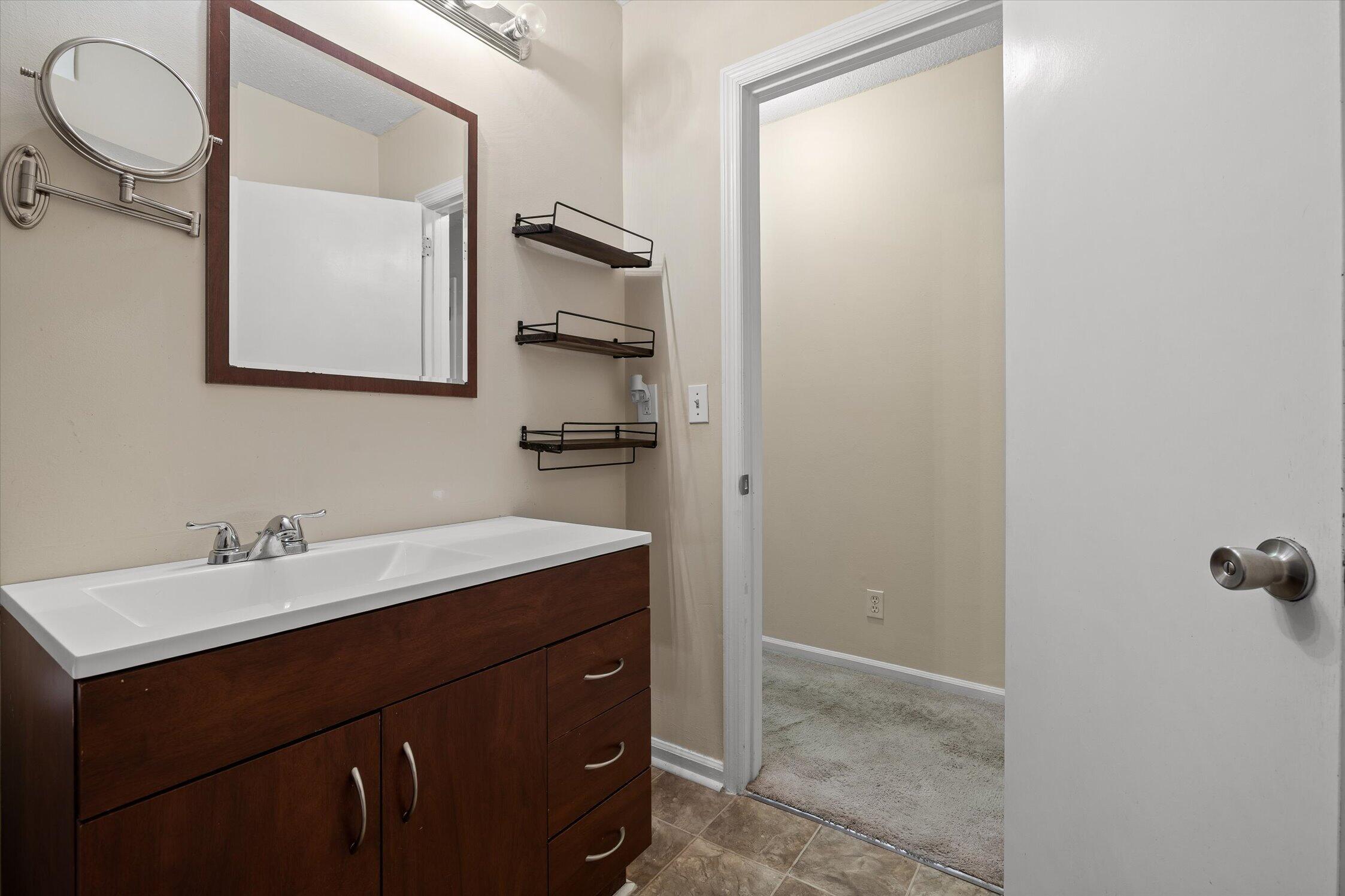 8462 Cross Timbers Circle