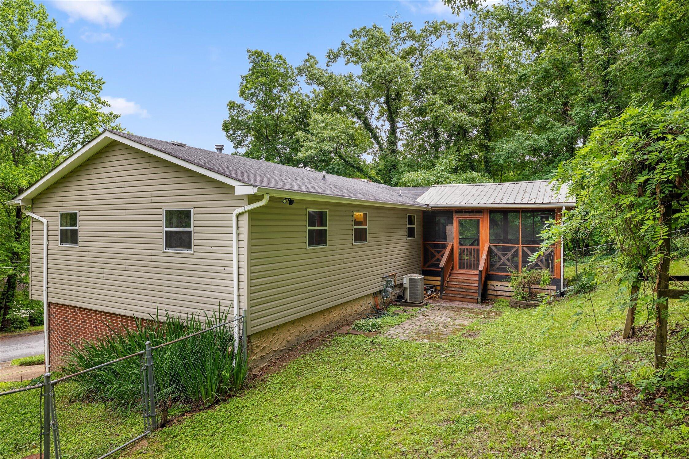 8462 Cross Timbers Circle