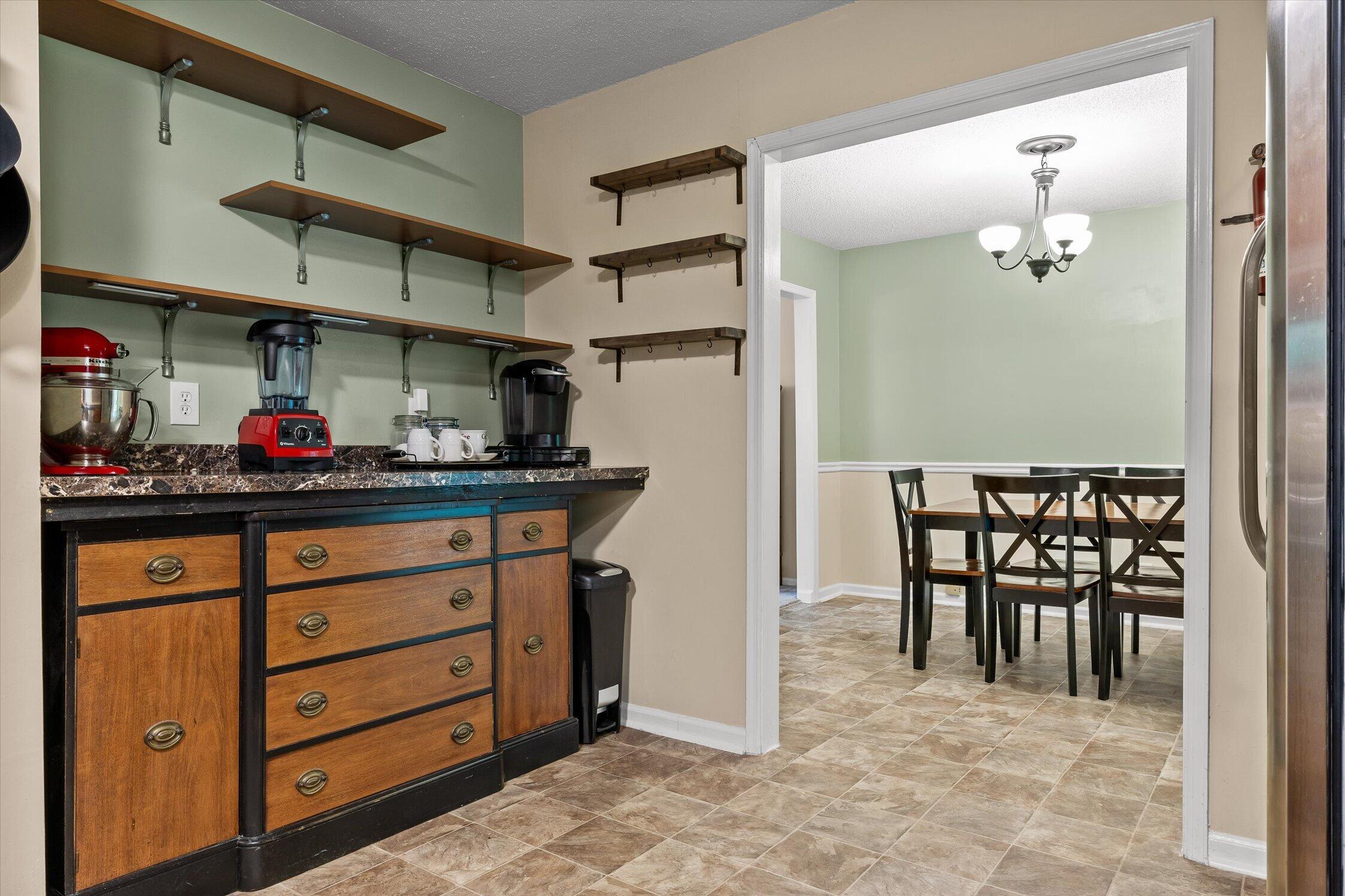8462 Cross Timbers Circle