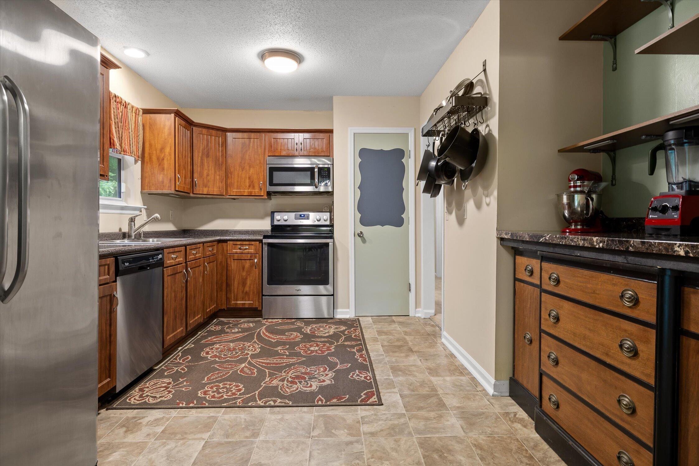 8462 Cross Timbers Circle