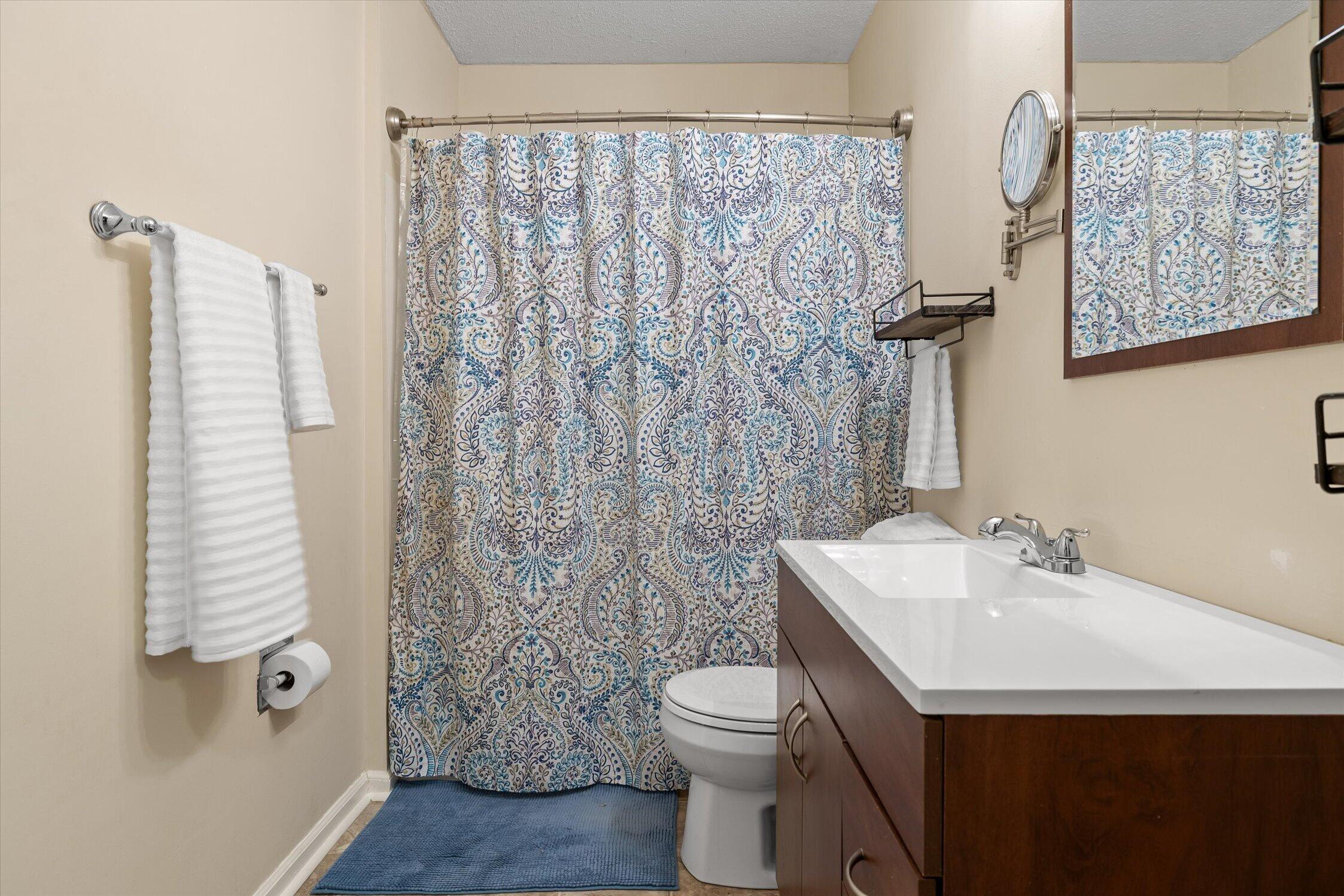 8462 Cross Timbers Circle