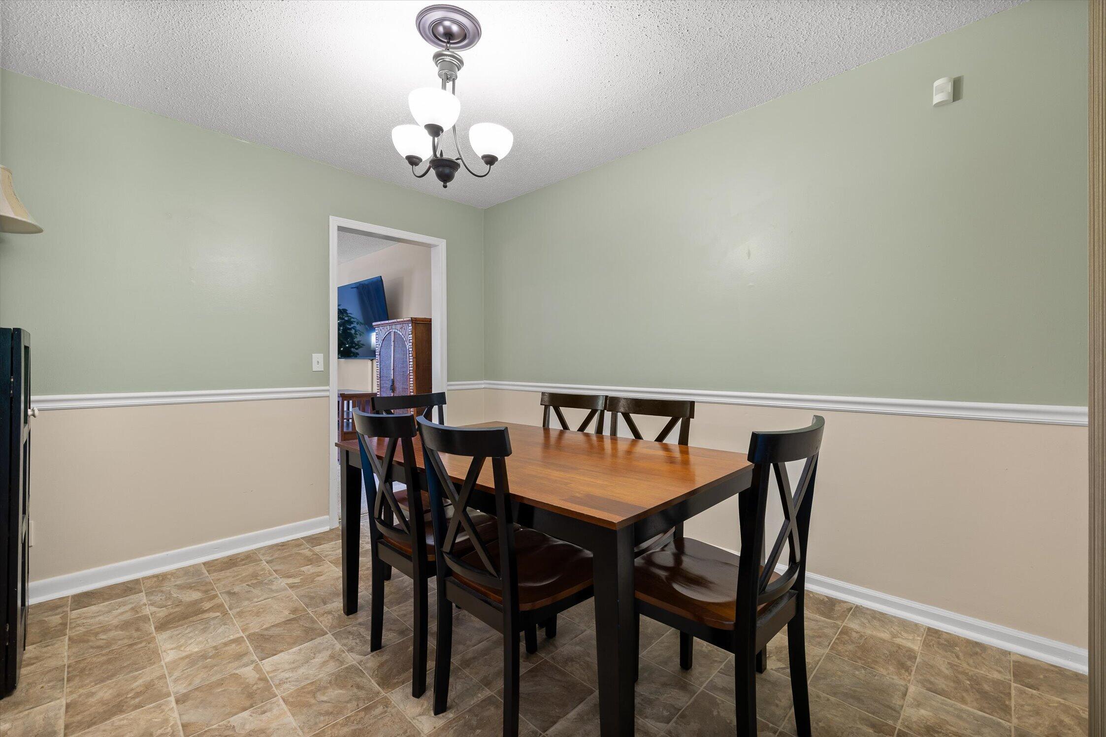 8462 Cross Timbers Circle