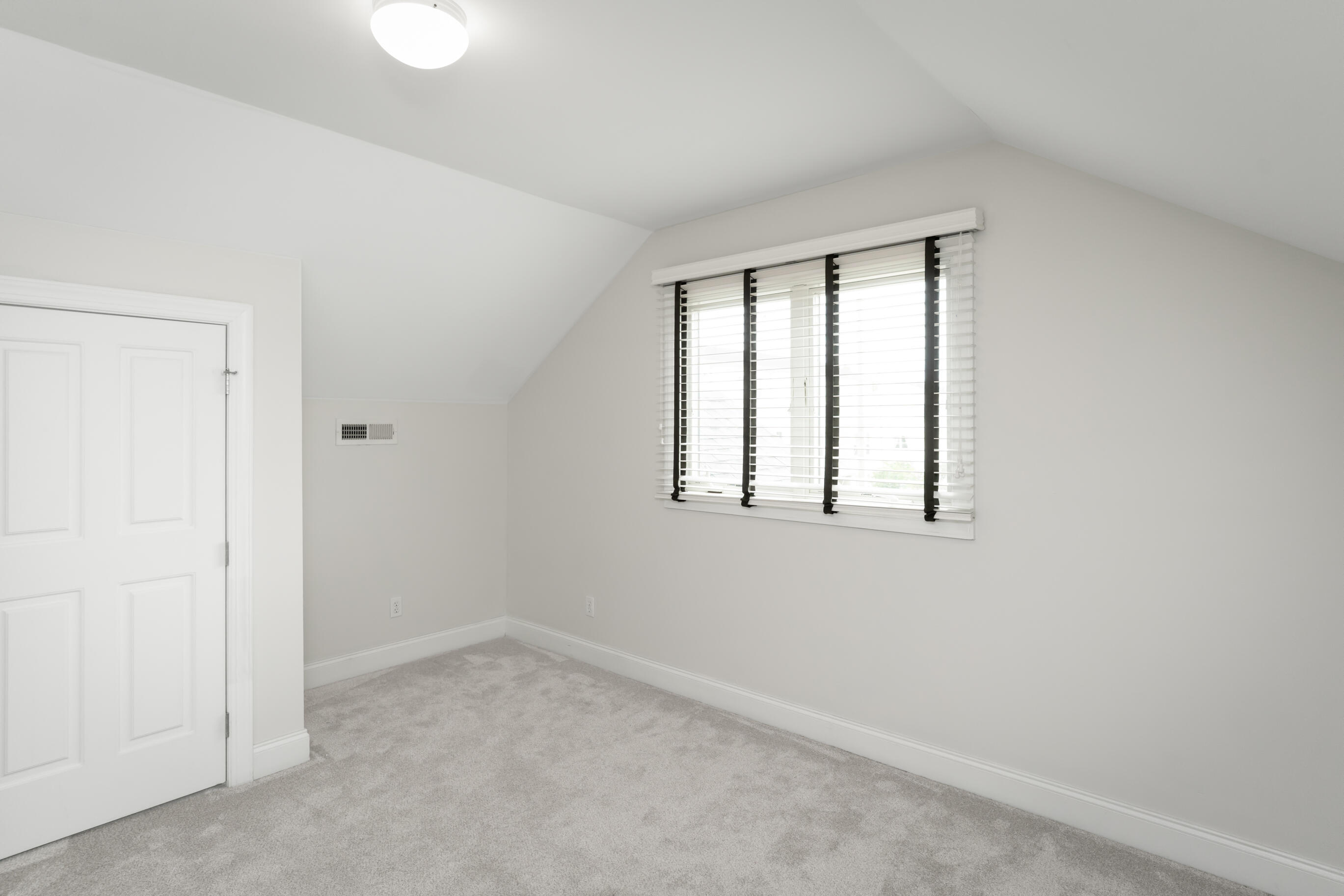 515 E 18th Street