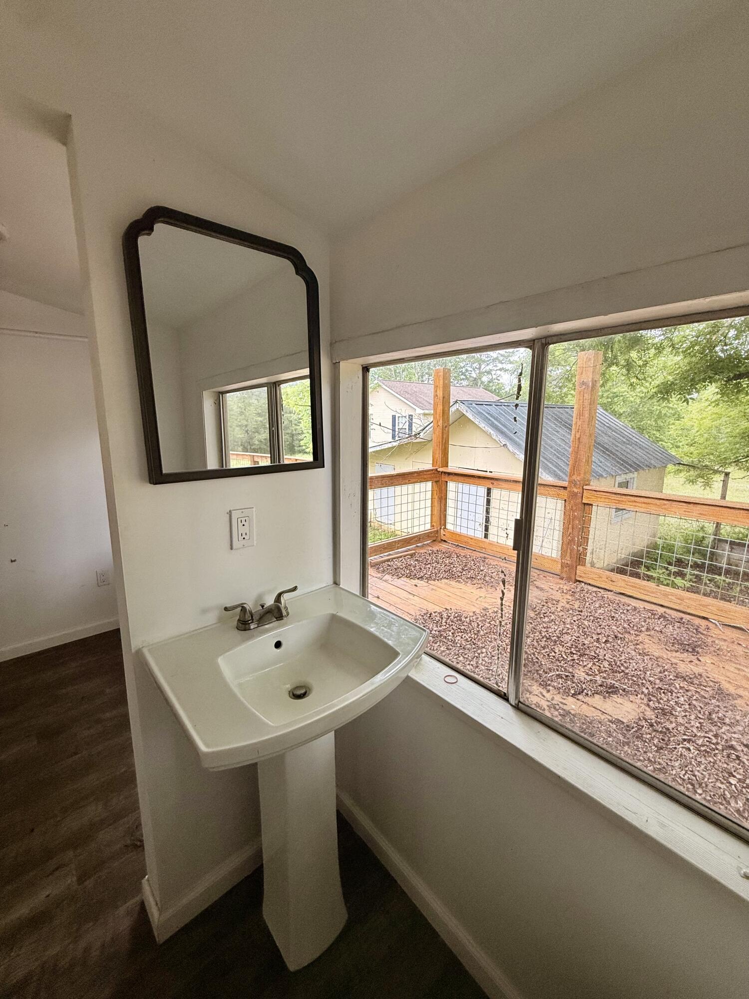1224 Arnold Road