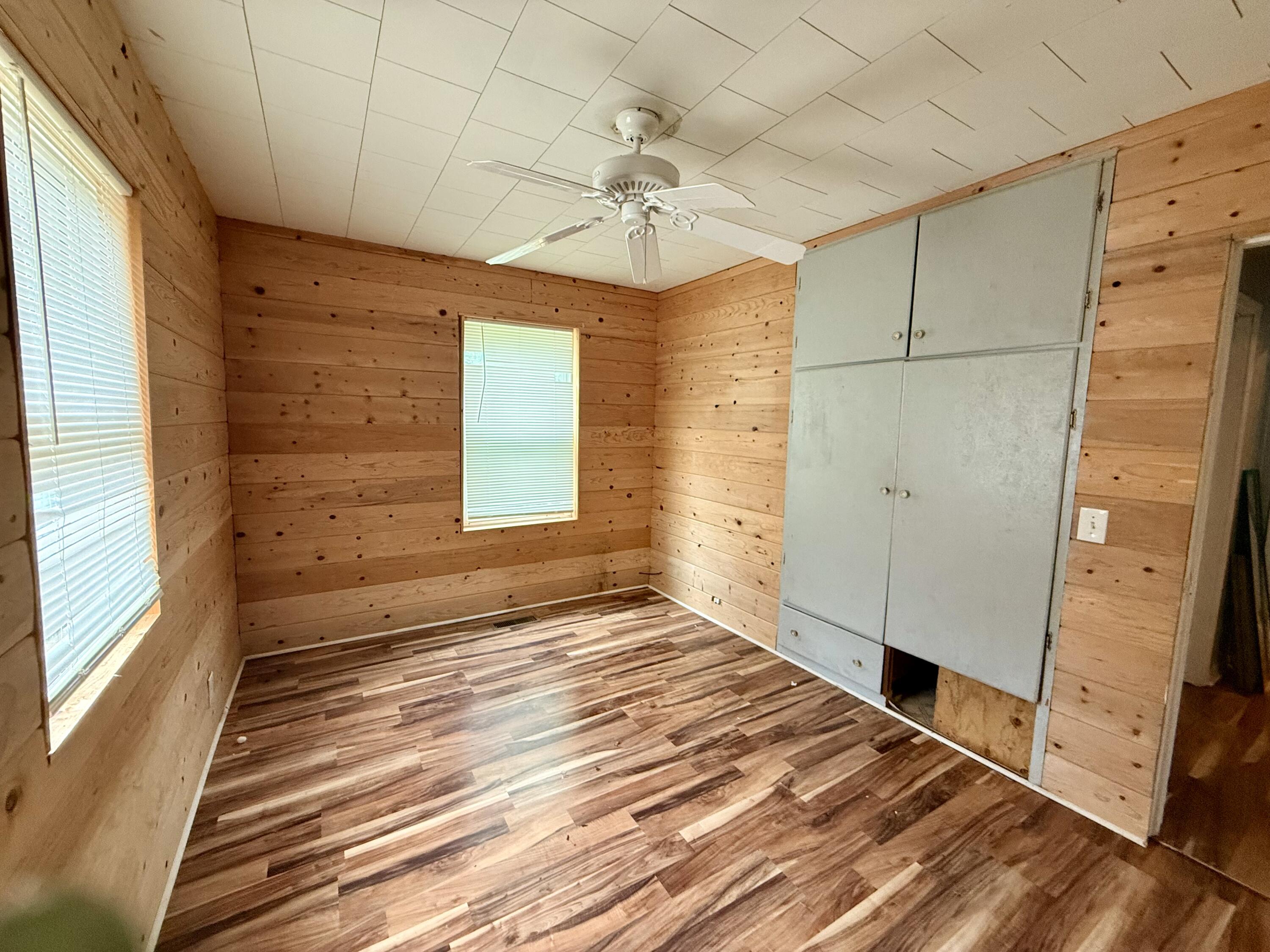 1224 Arnold Road