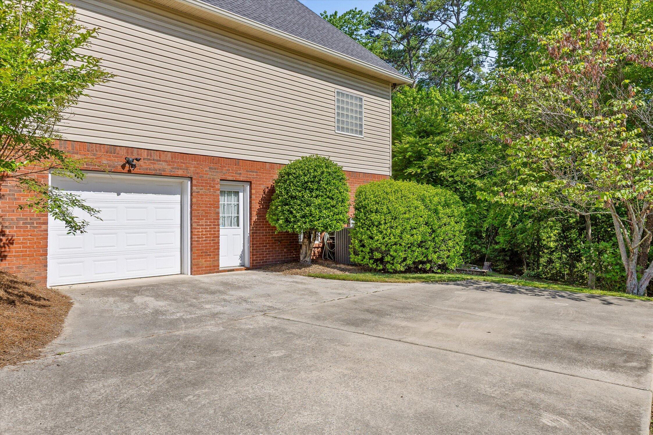 1203 Ivy Manor Court