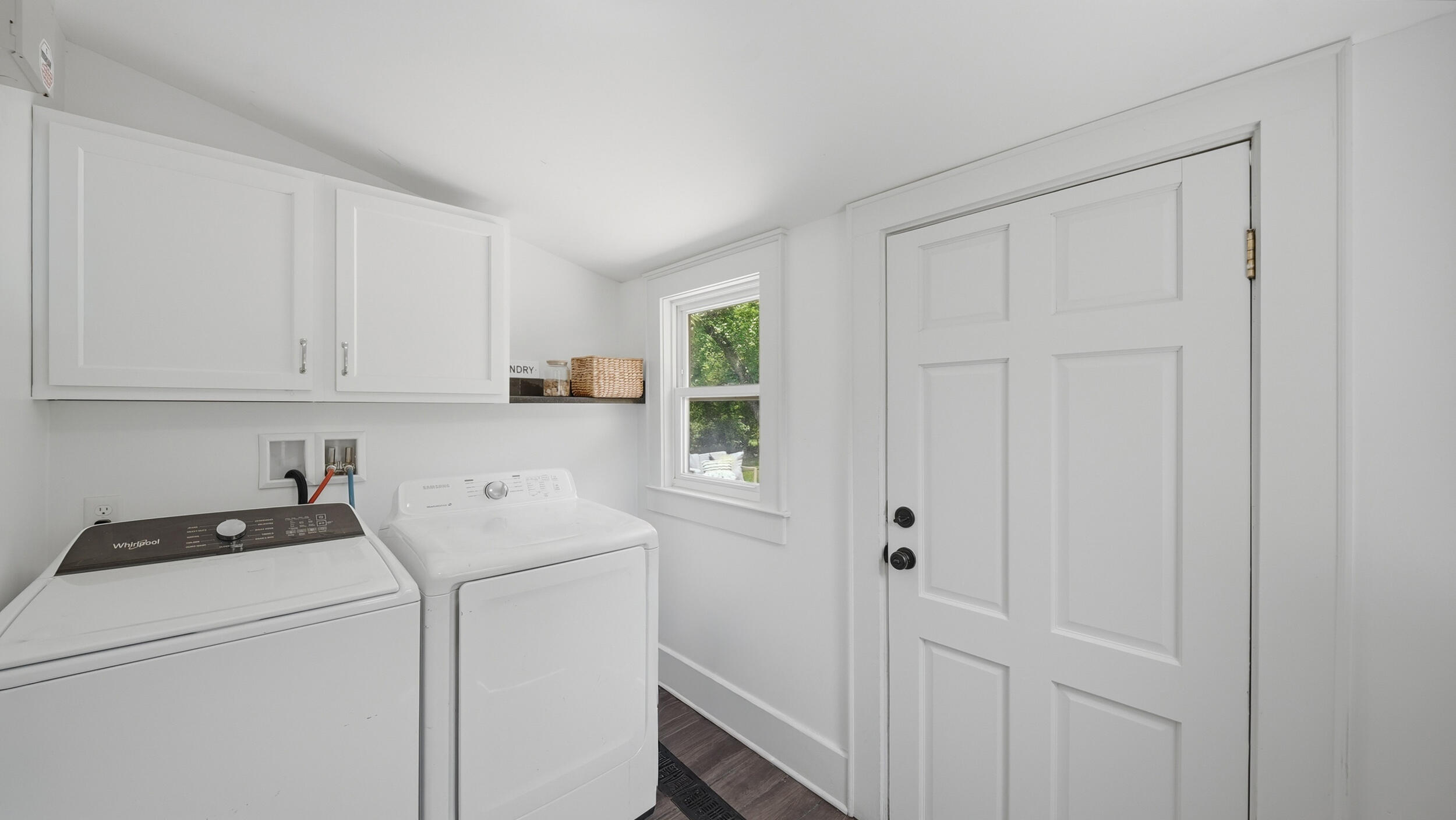 3010 Greenwich Avenue