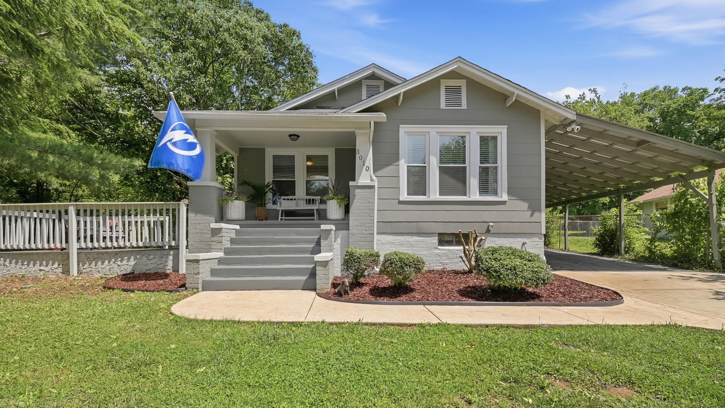 3010 Greenwich Avenue