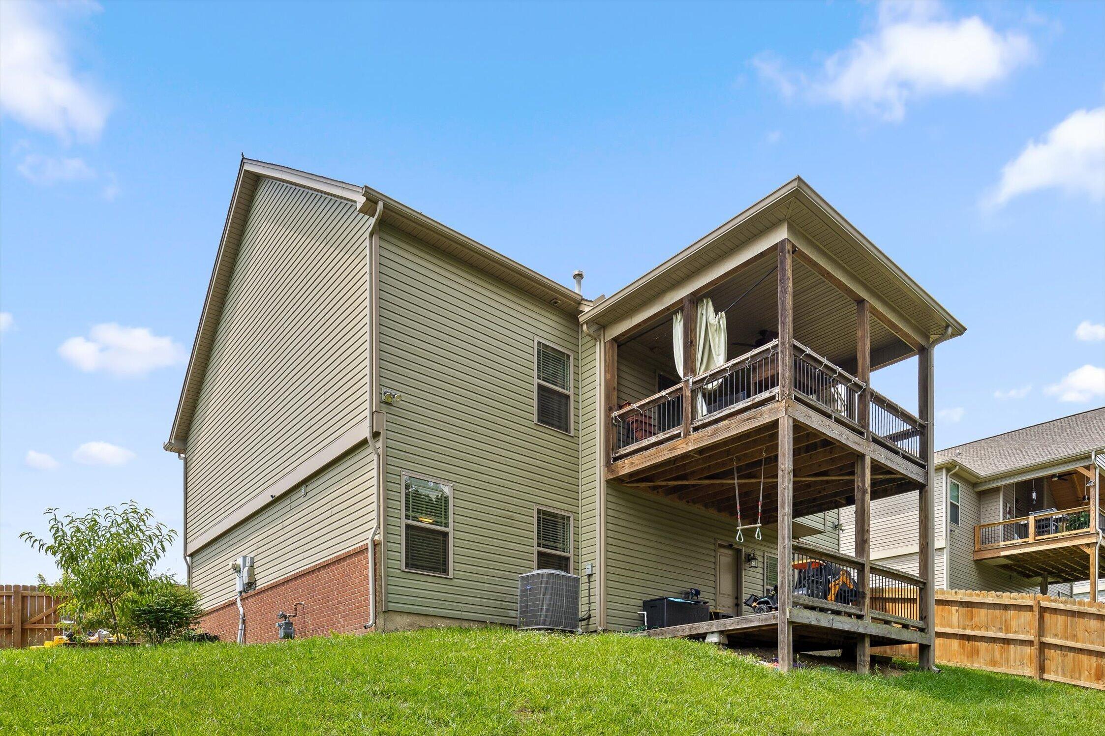 1095 Longo Drive