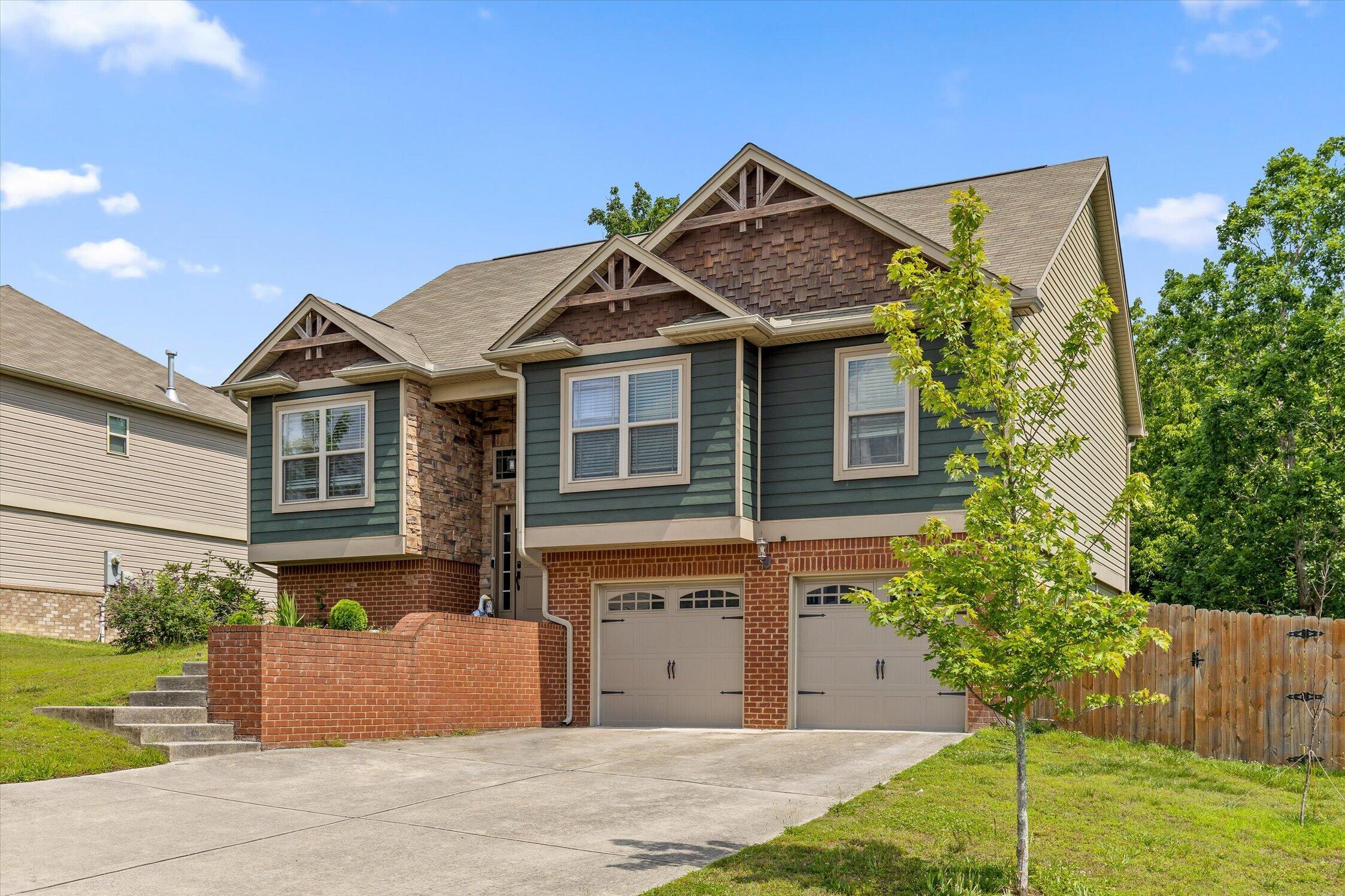 1095 Longo Drive
