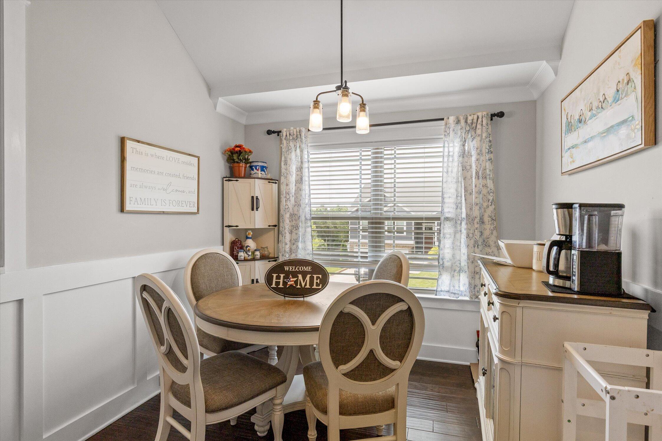 1095 Longo Drive