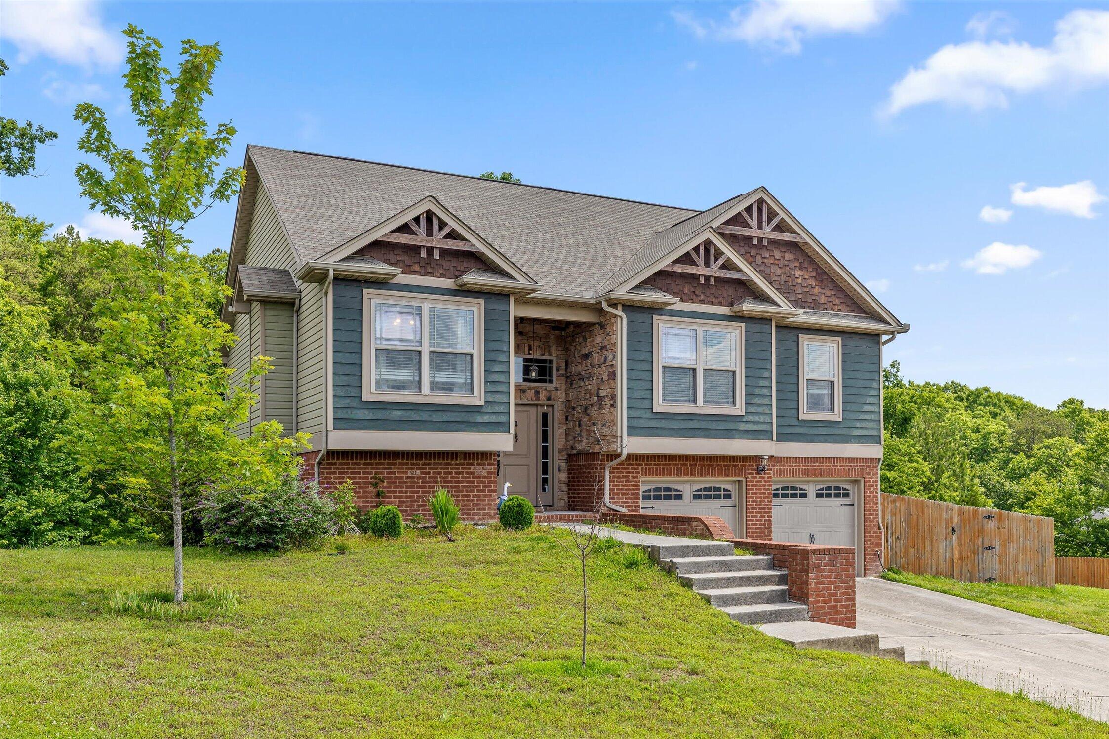 1095 Longo Drive