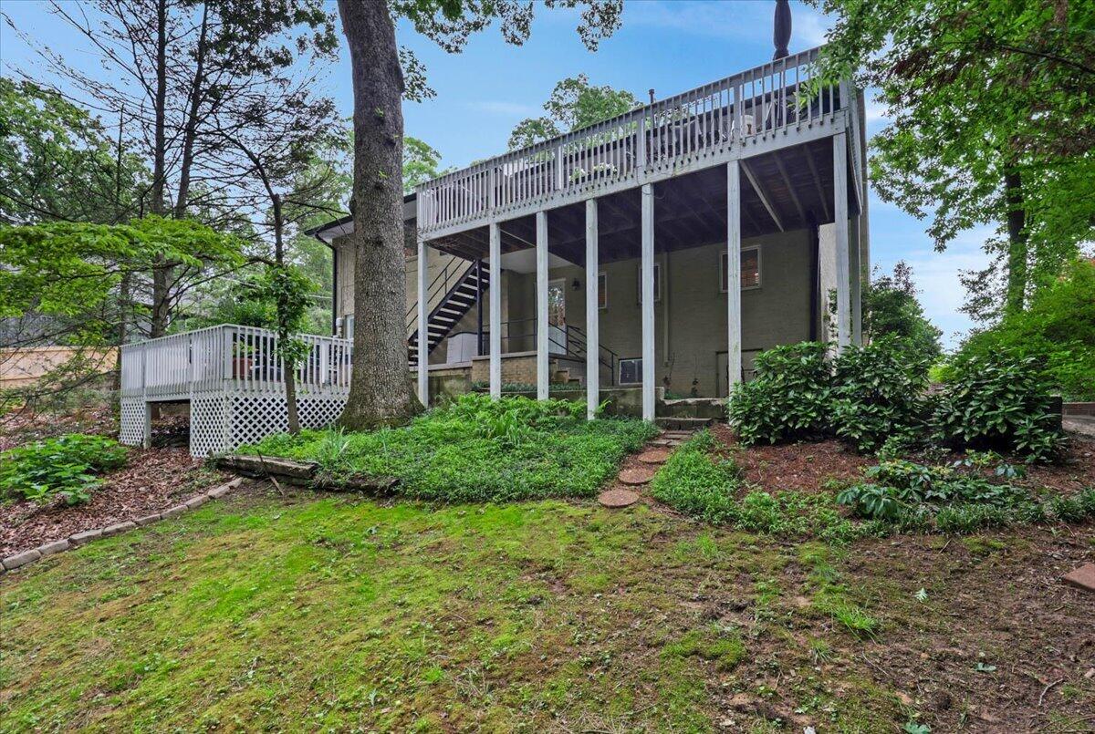 121 N Palisades Drive