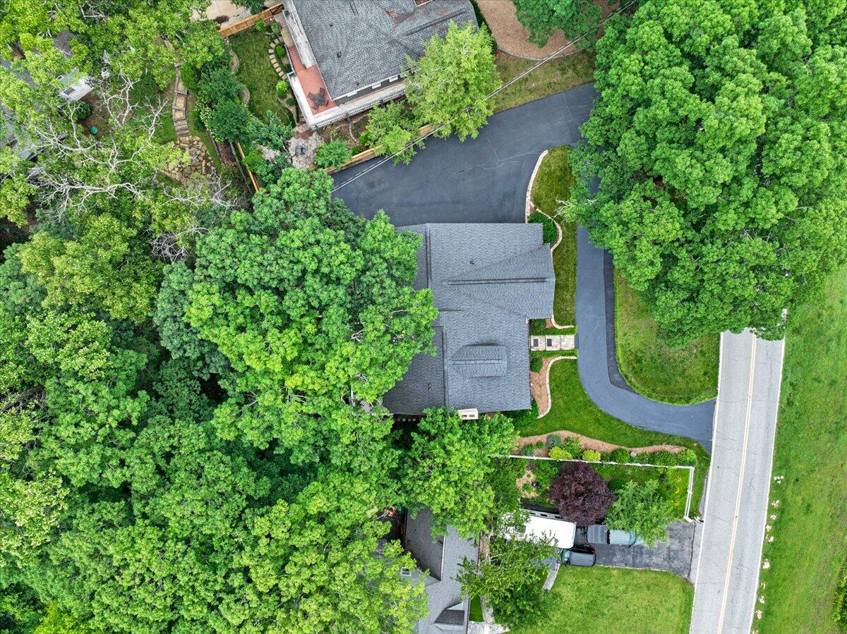 121 N Palisades Drive