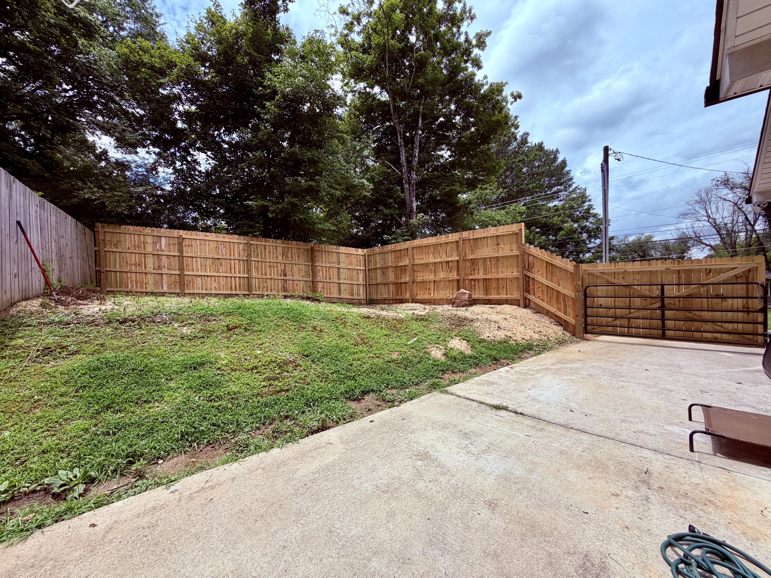1909 Old Lafayette Road