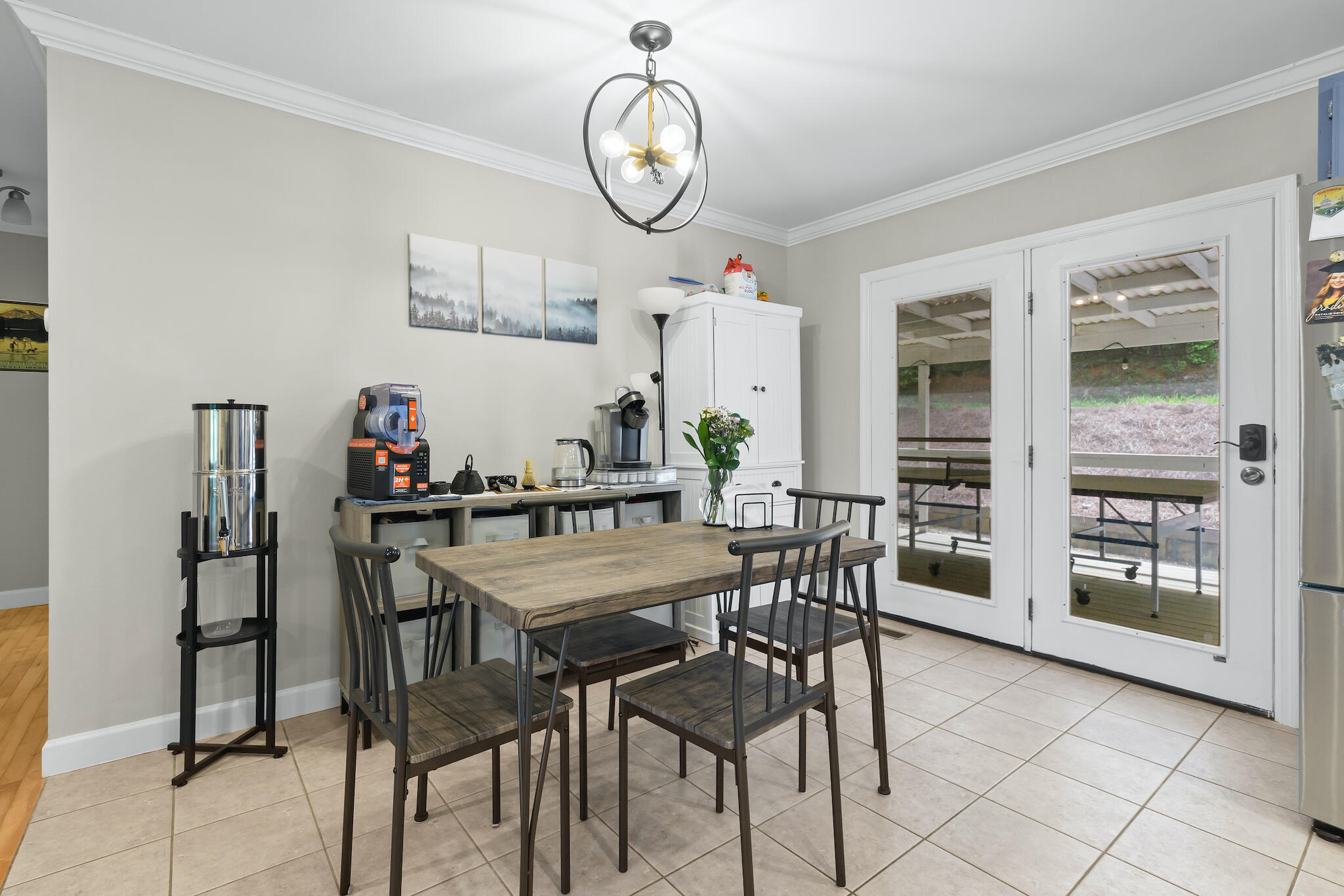 10718 Lonnie Lane