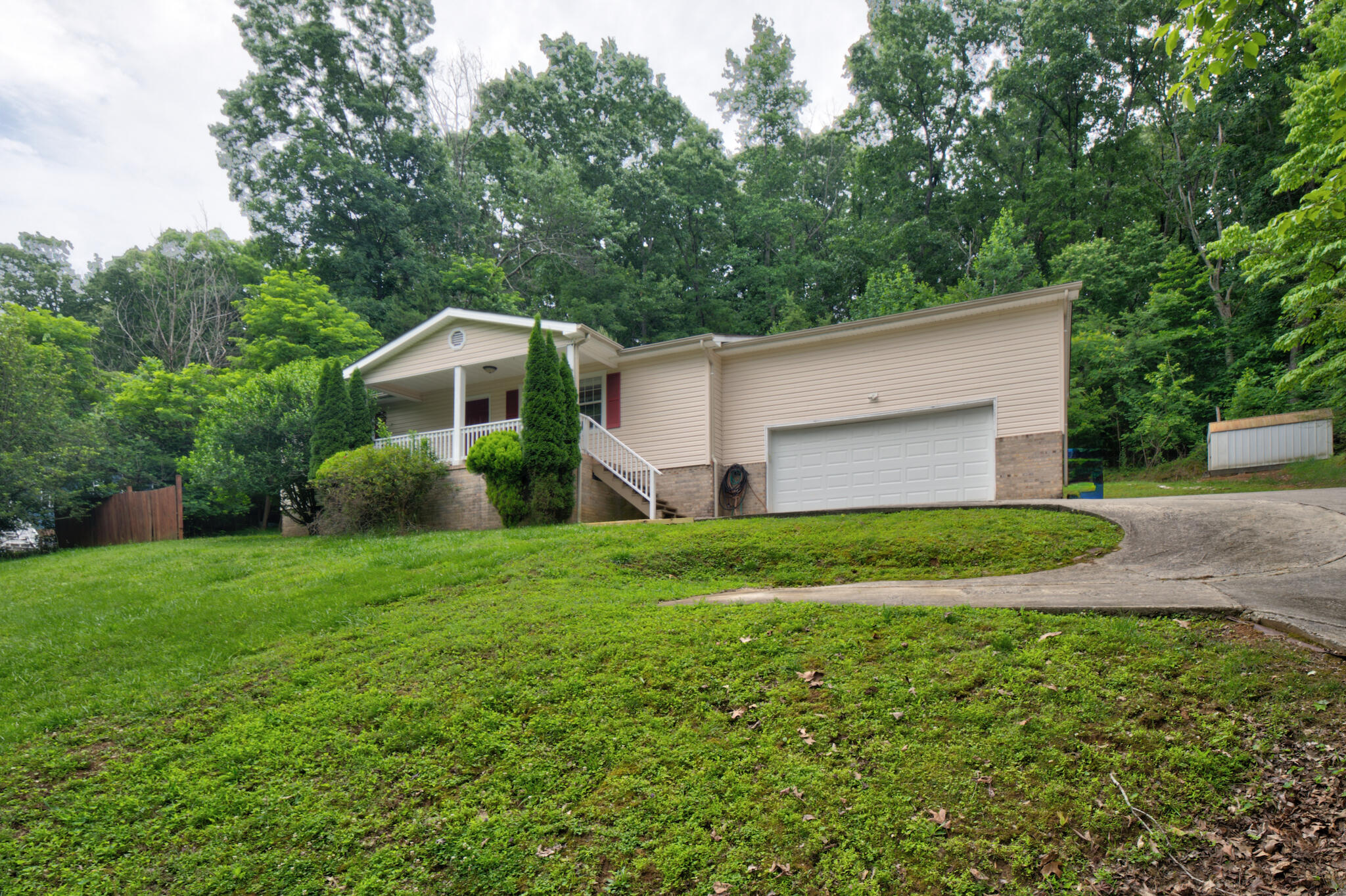 10718 Lonnie Lane
