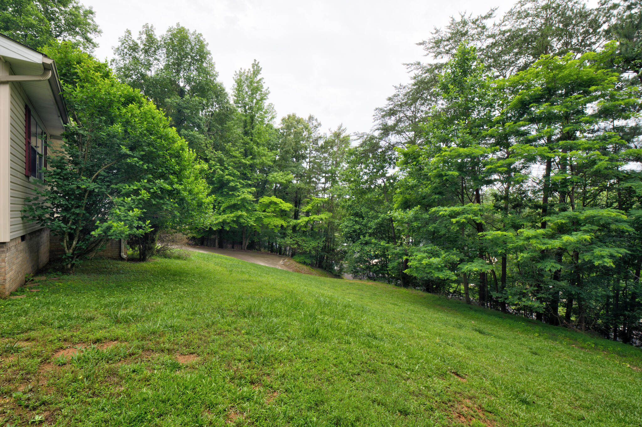 10718 Lonnie Lane