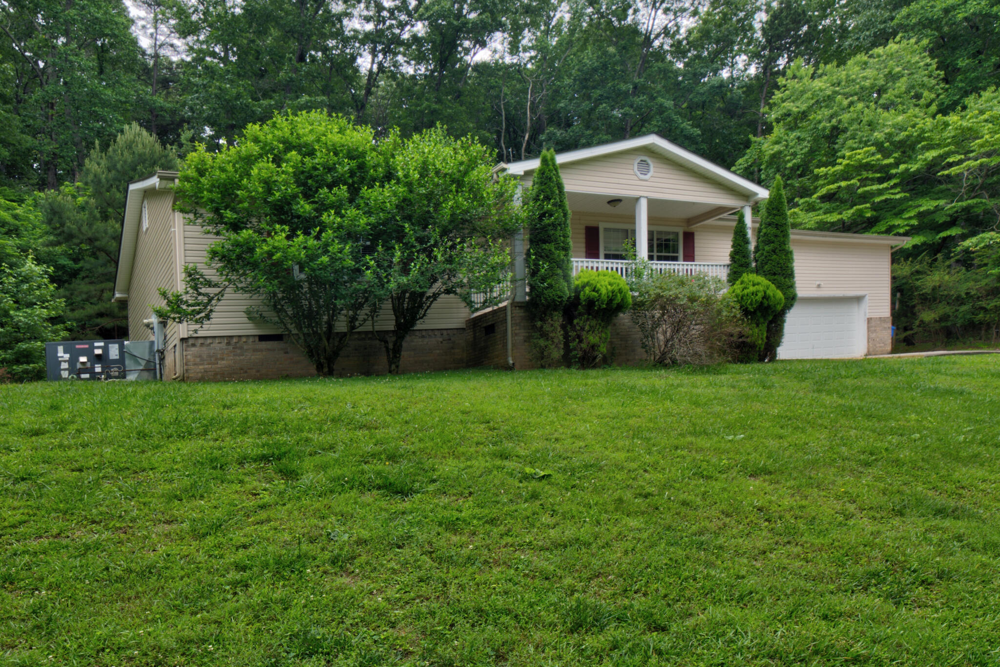 10718 Lonnie Lane