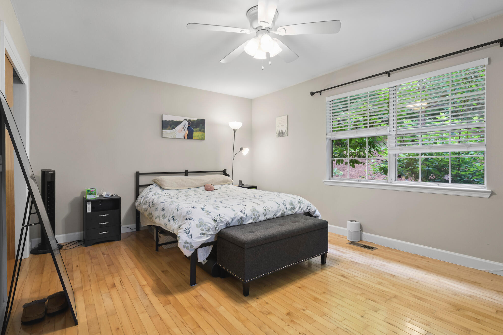 10718 Lonnie Lane