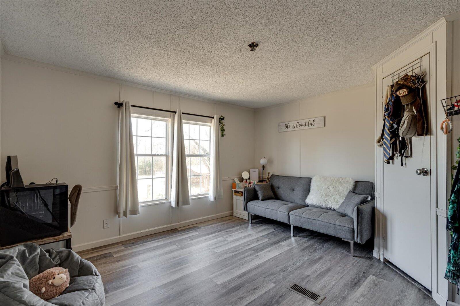 200 Reavley Road
