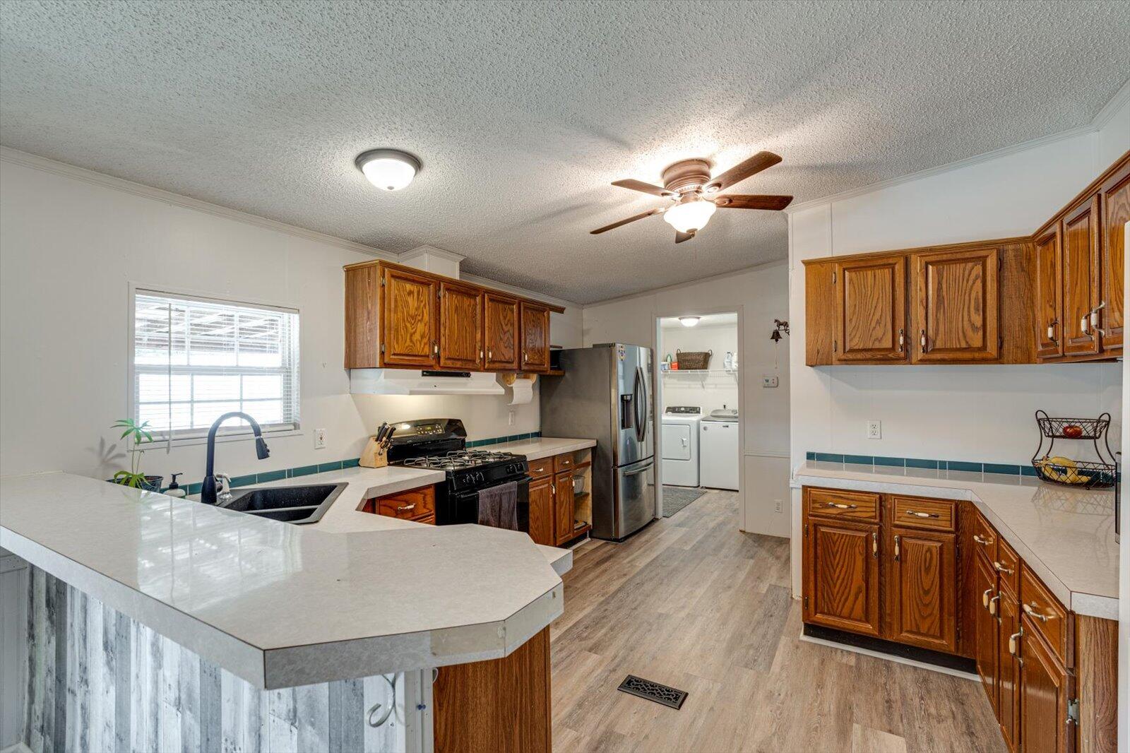 200 Reavley Road