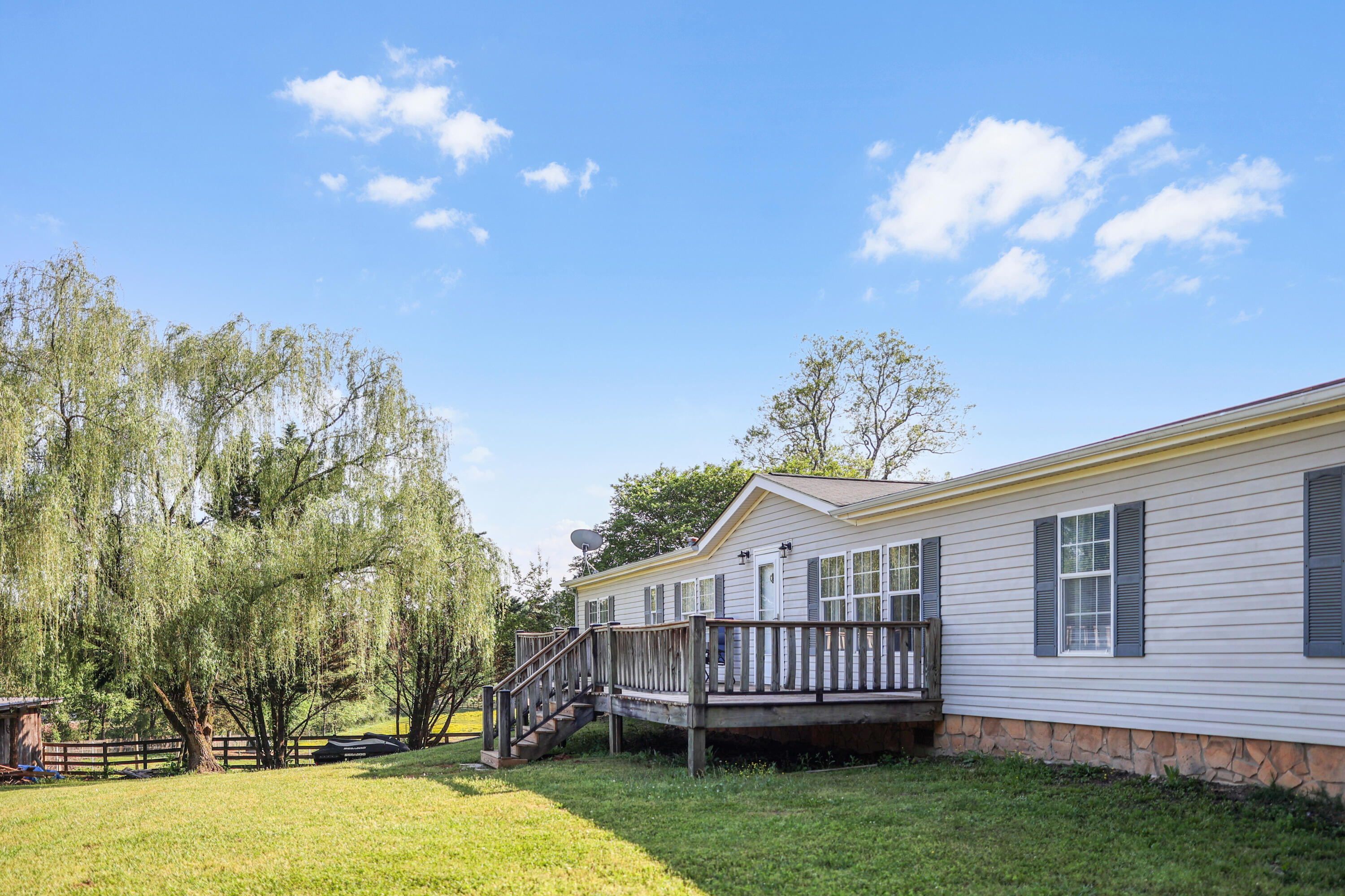 200 Reavley Road
