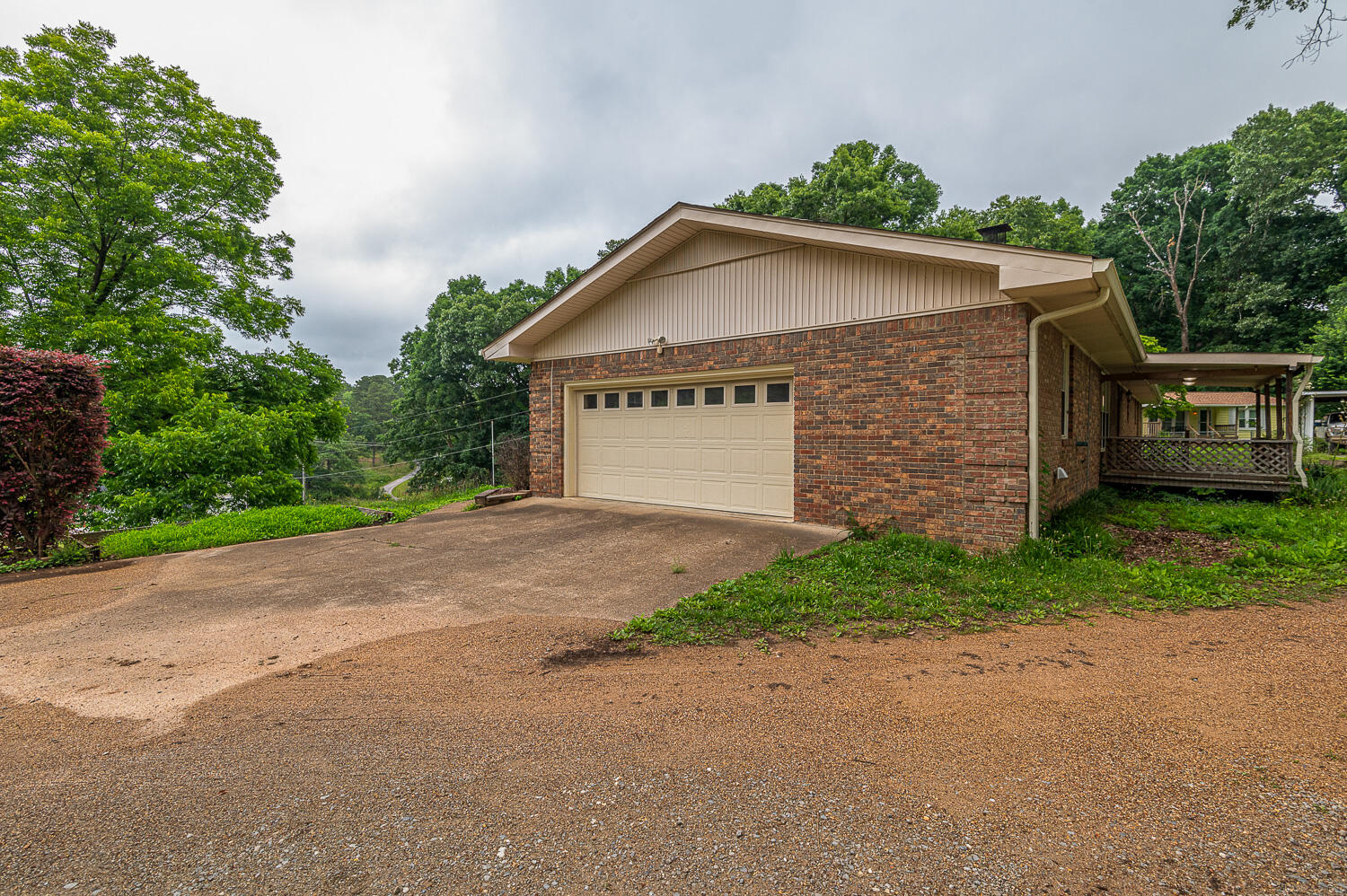 9422 Fuller Road