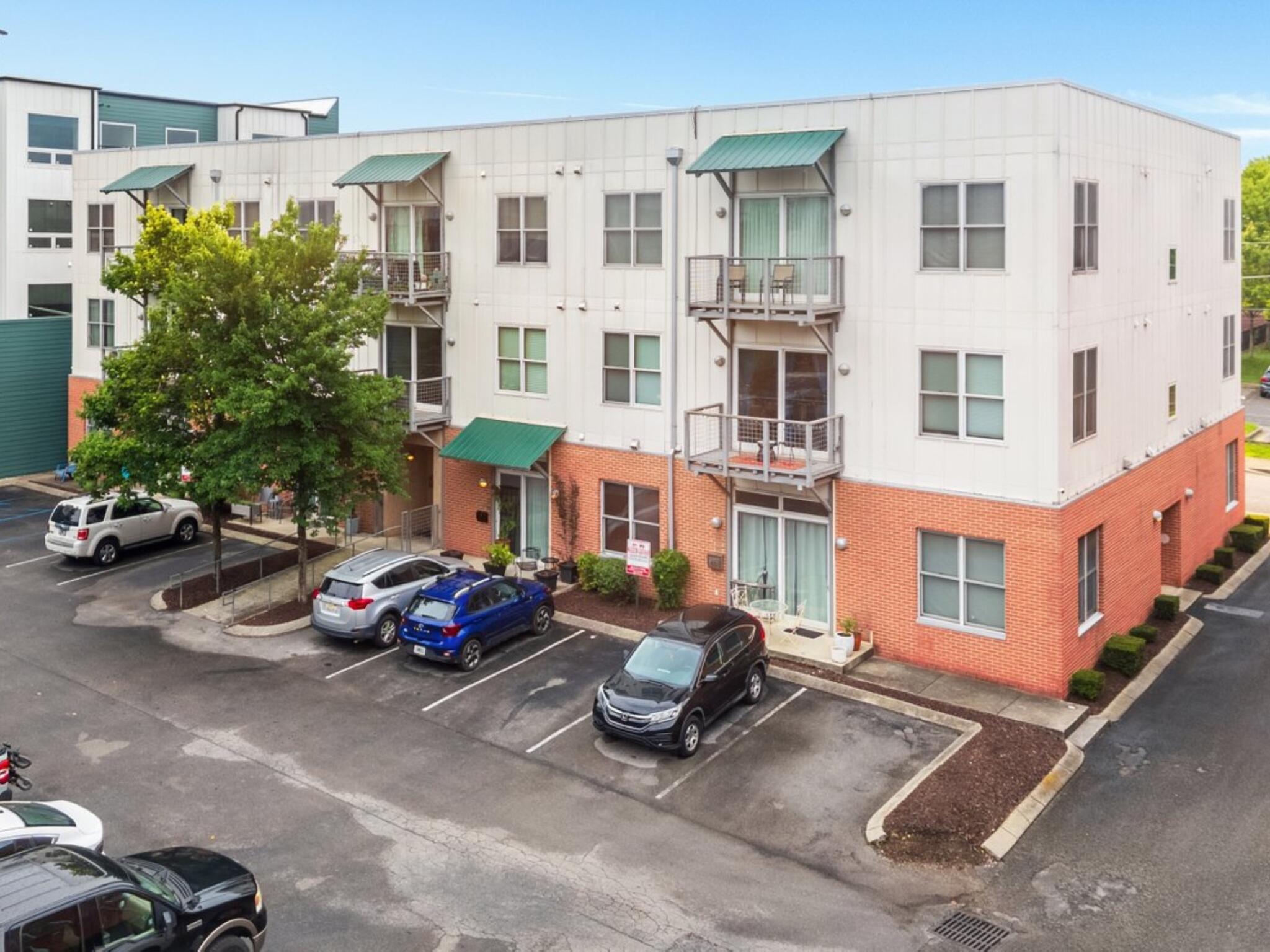 1609 Long Street, 103