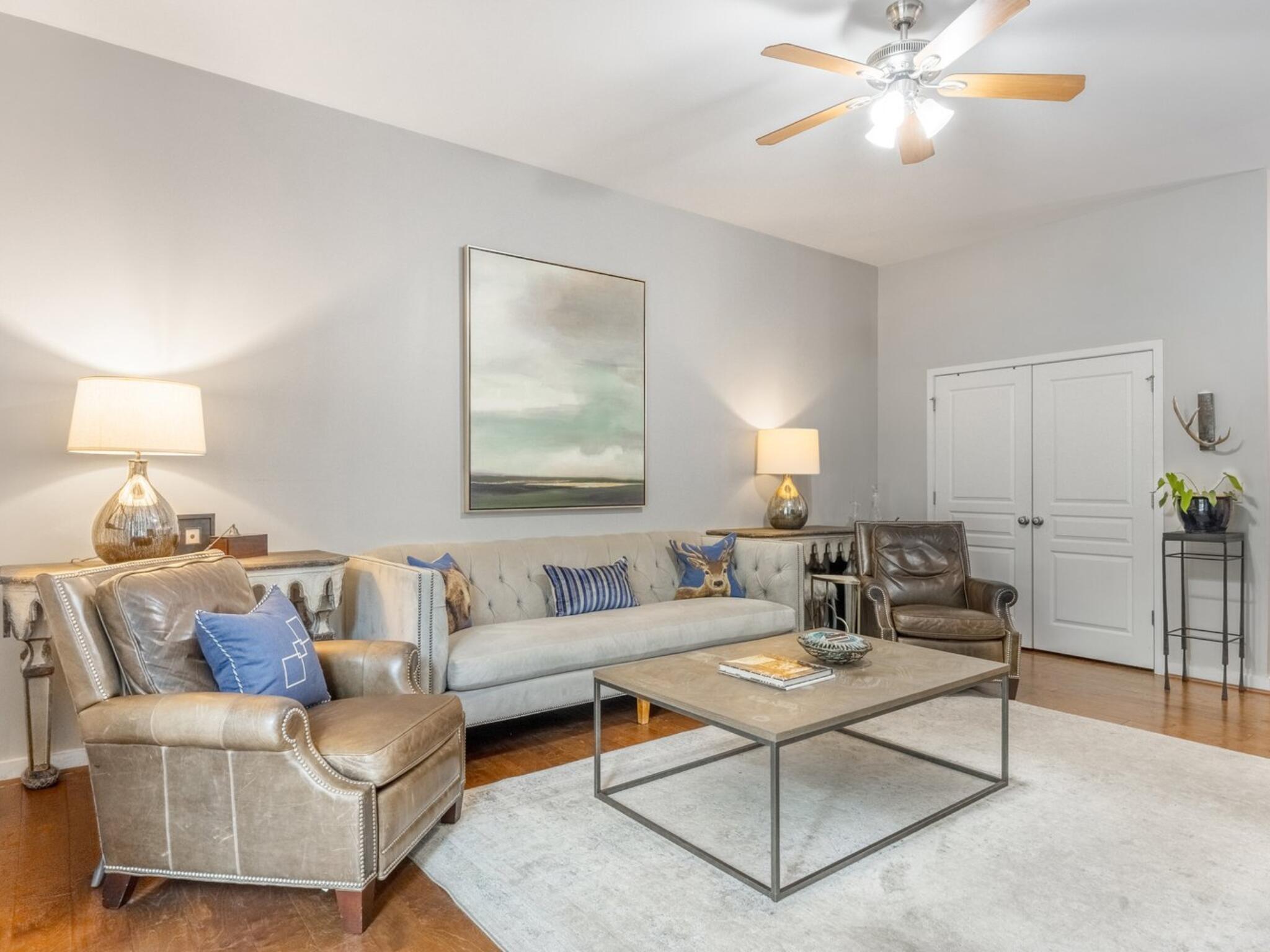 1609 Long Street, 103