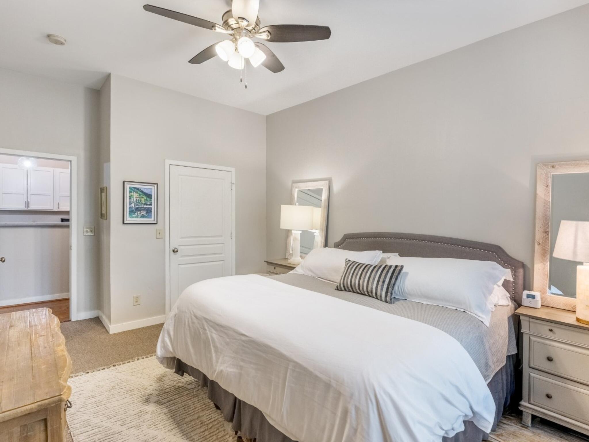1609 Long Street, 103