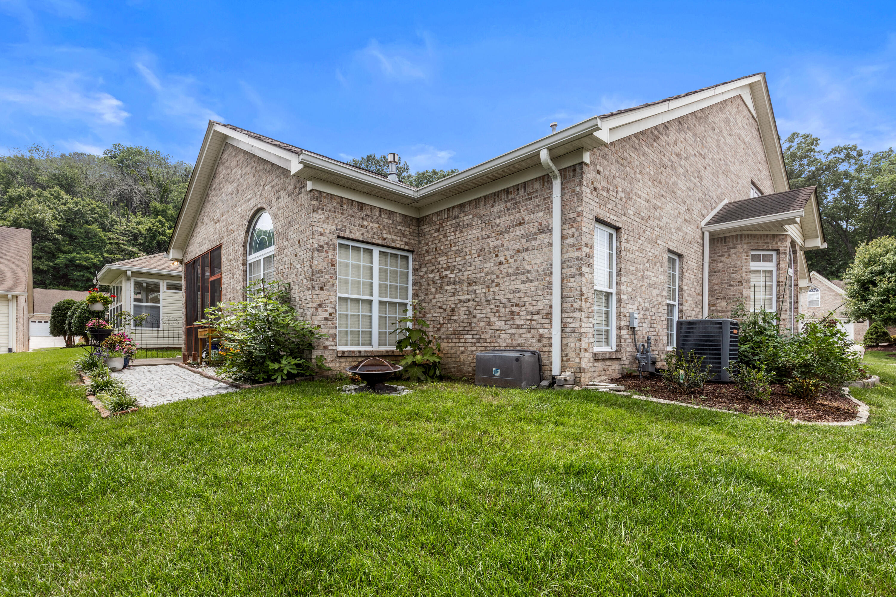6245 Jacq Court, 56
