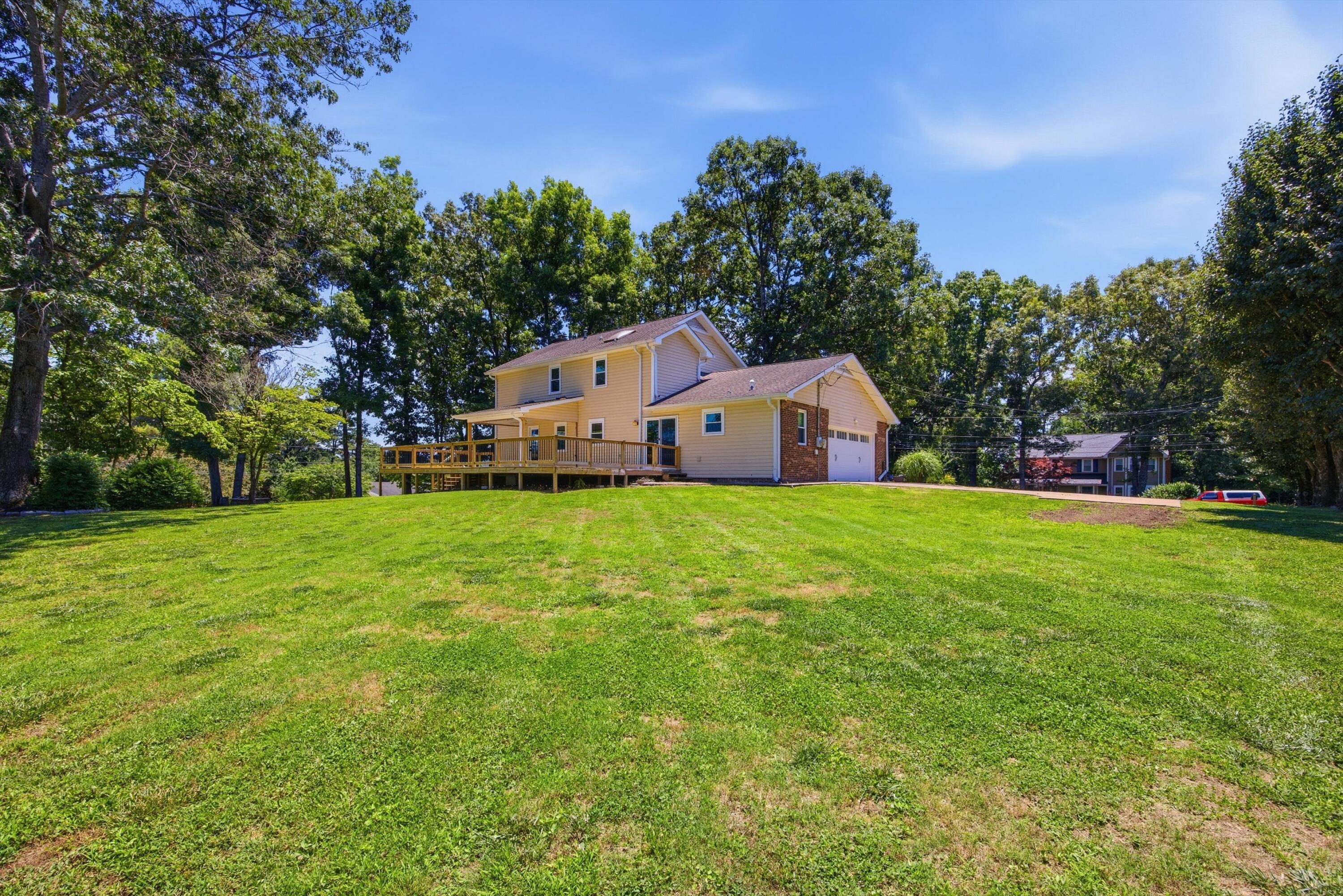 5308 Woody Trail