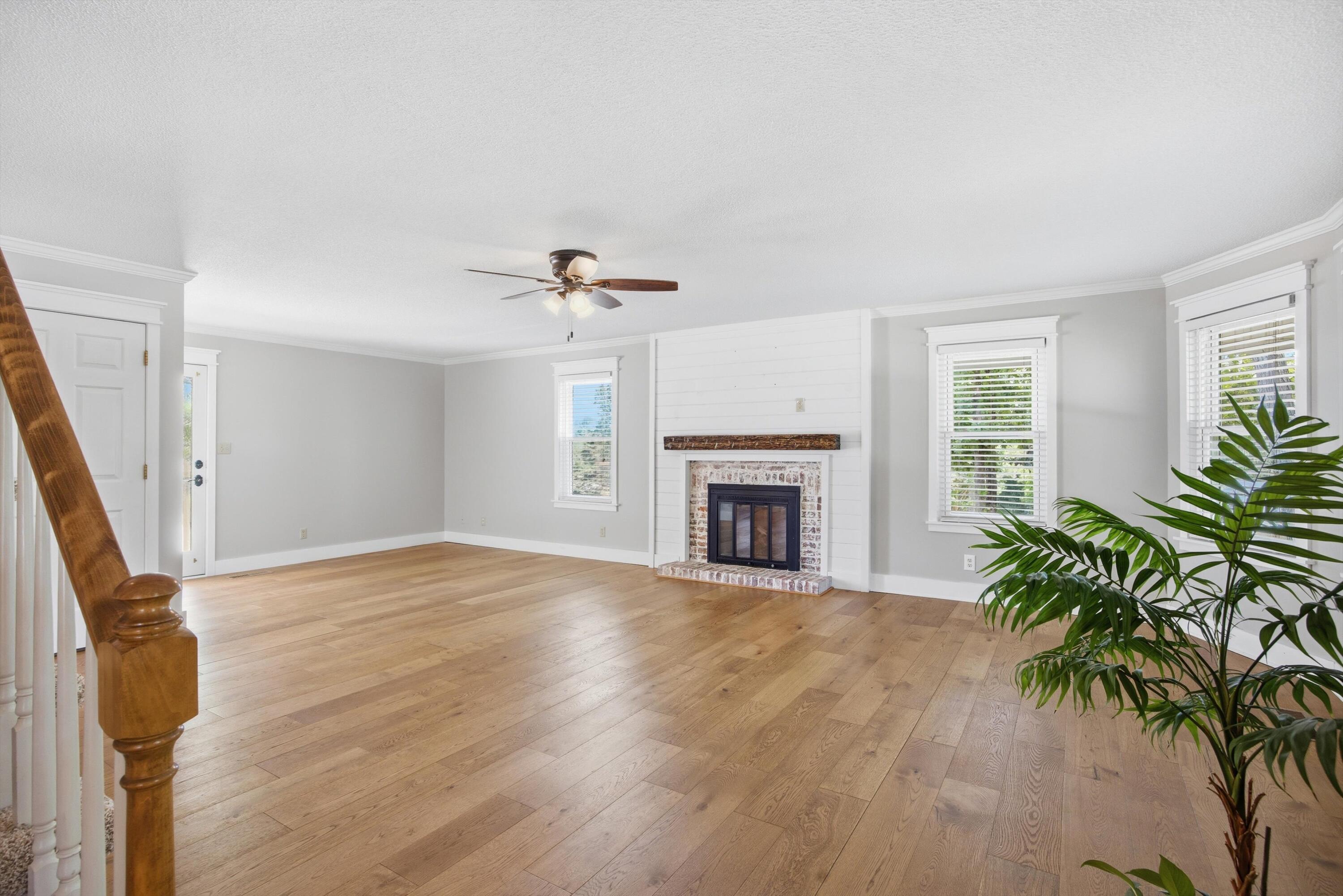 5308 Woody Trail